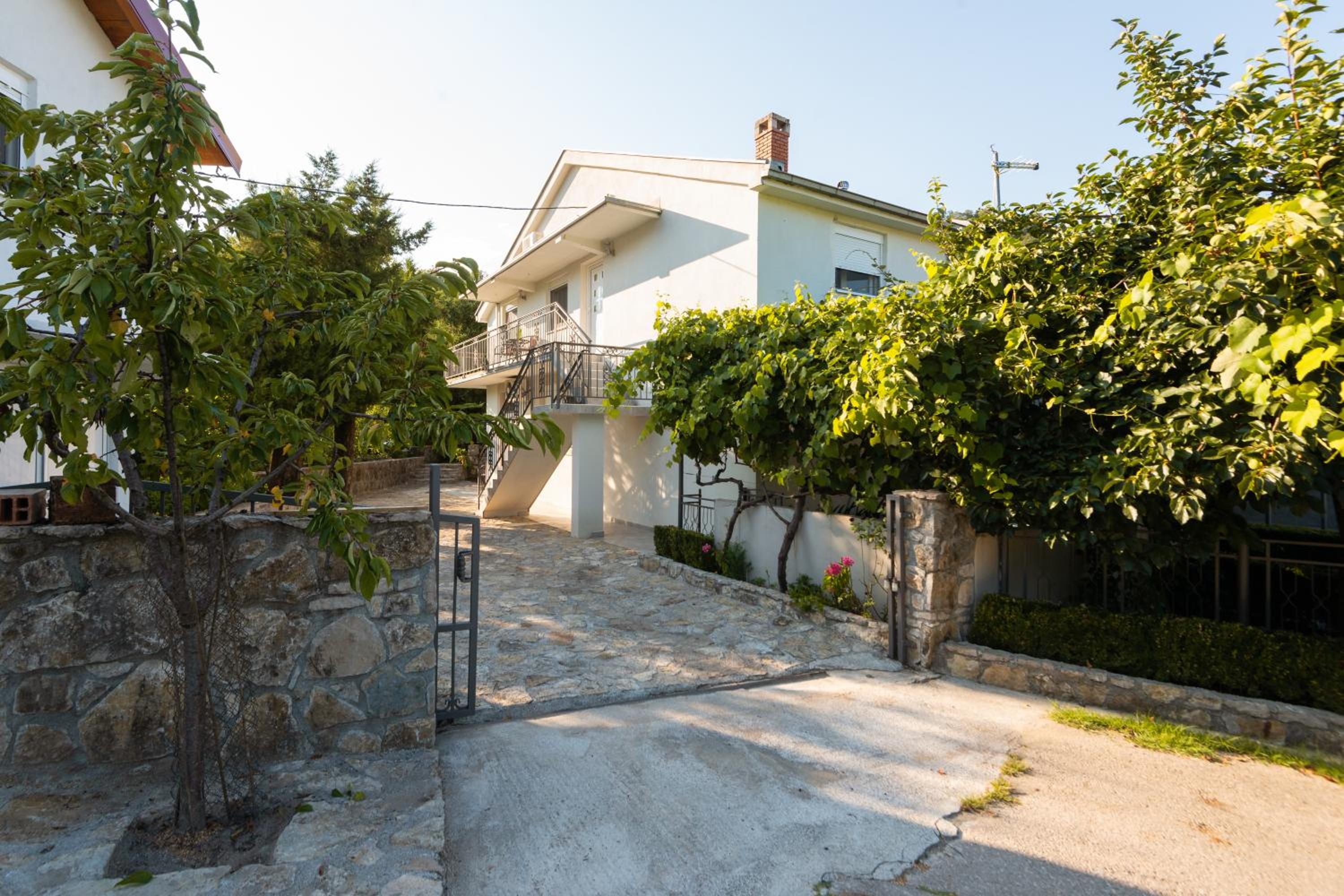Honey Farm House photo 2