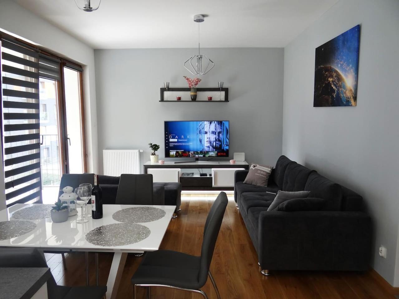 Beautiful City Centre Apartament view 2
