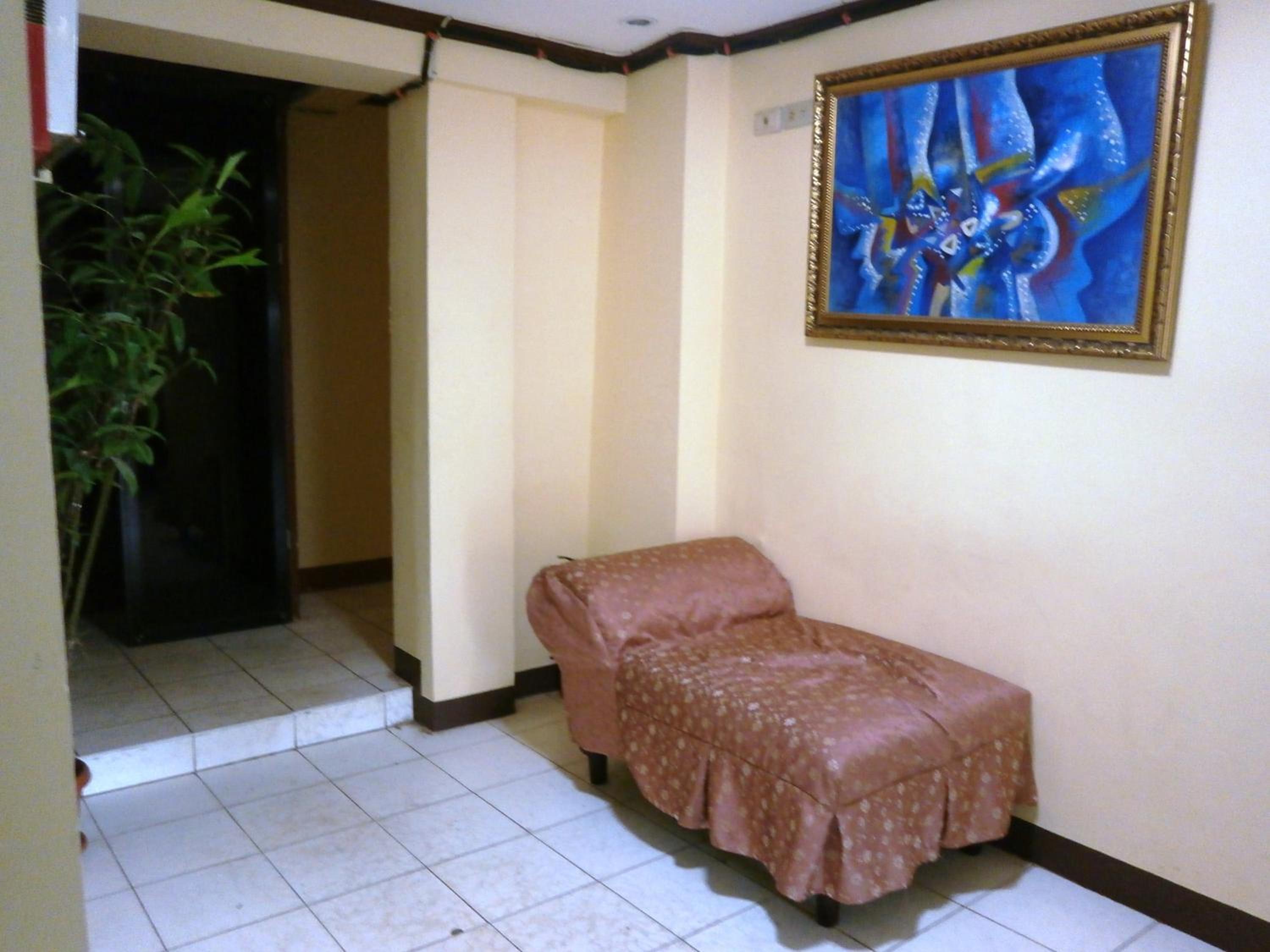 Wendy's Apartelle