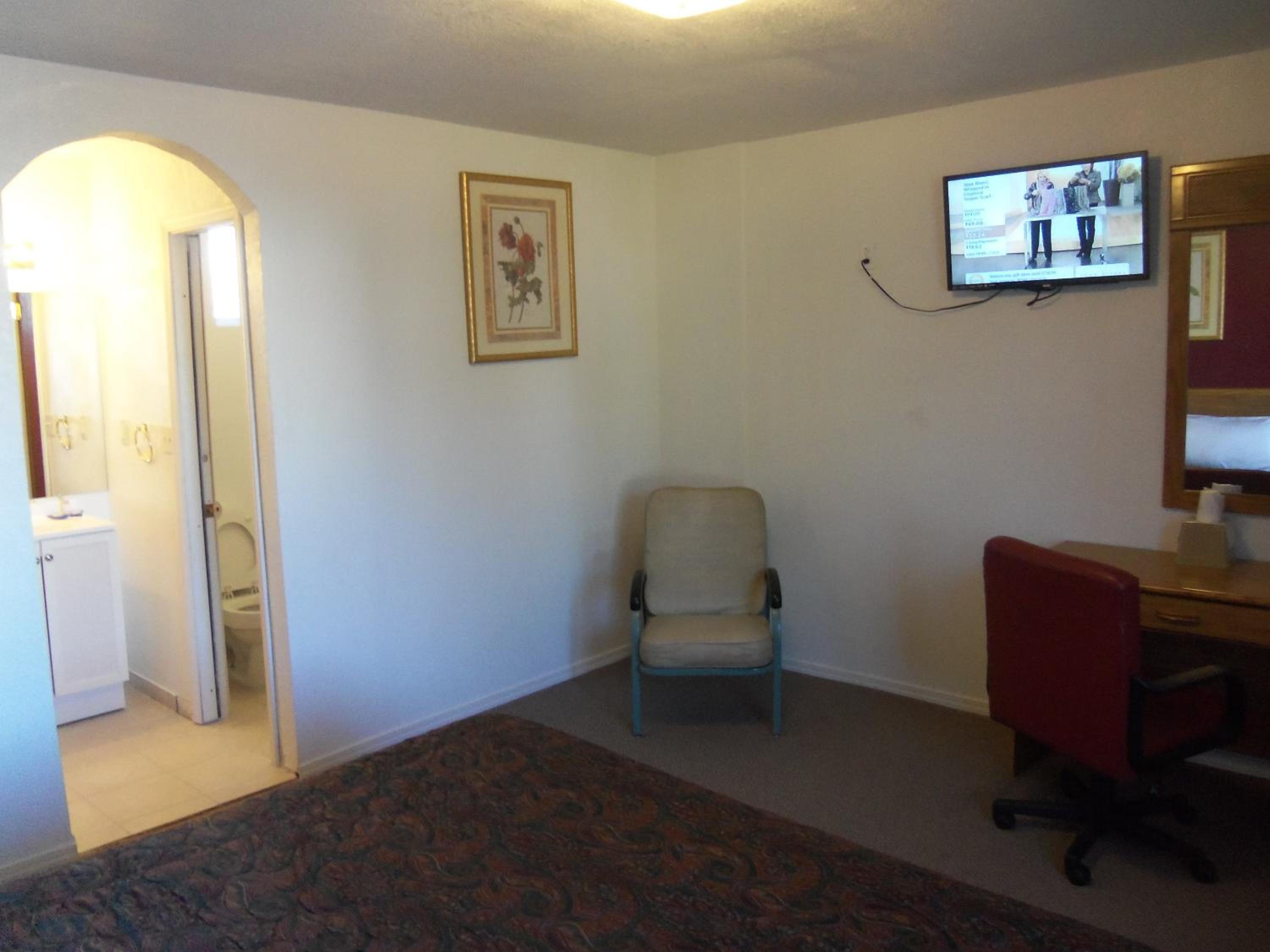 Super 54 Inn - Property Image 11