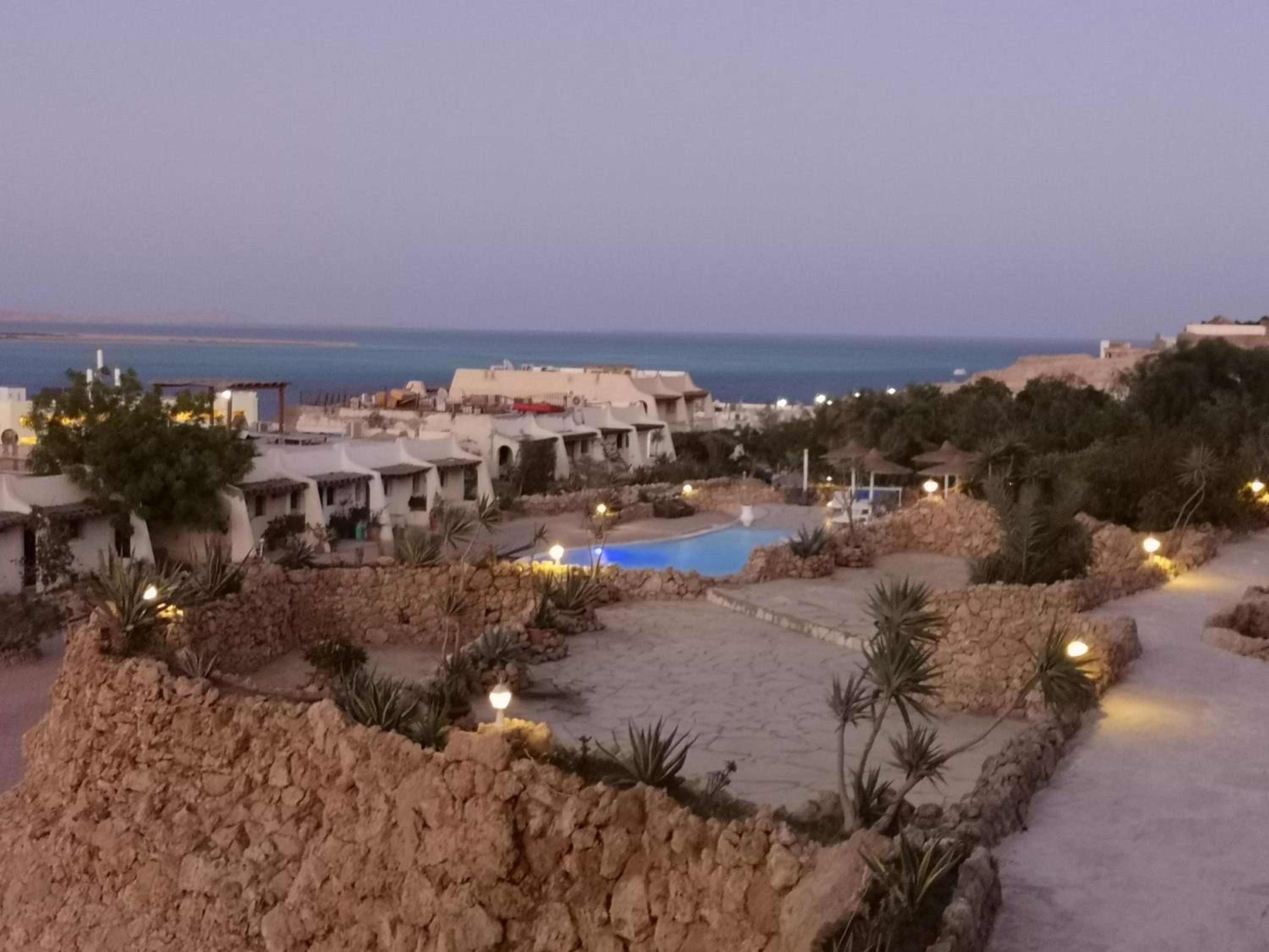 Cordoba Sea View Apartment with open air jacuzzi at Mastaba