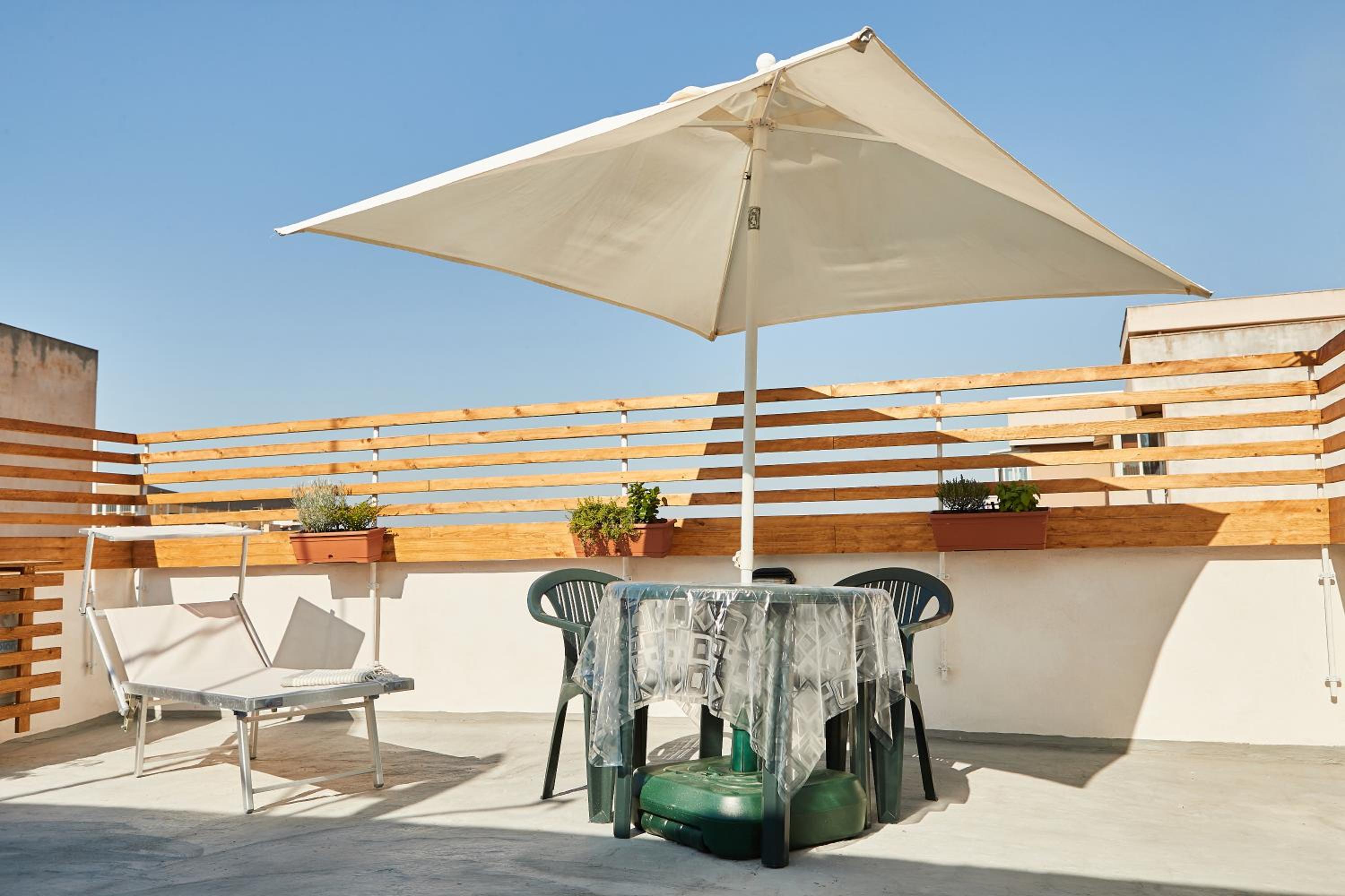 Hotel CasaMeo - Image 1