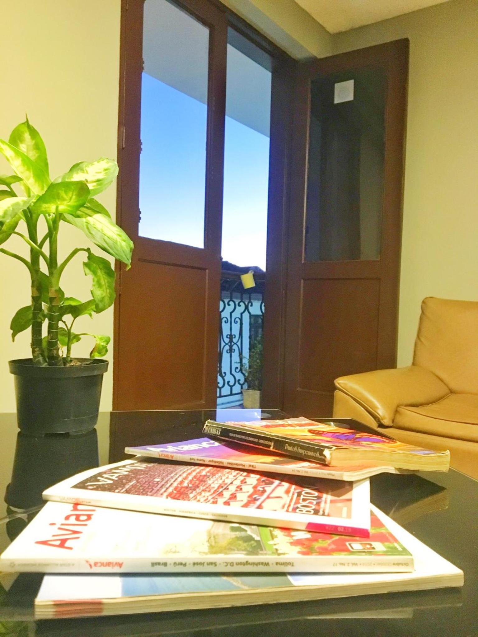 Les Balcons Hostel