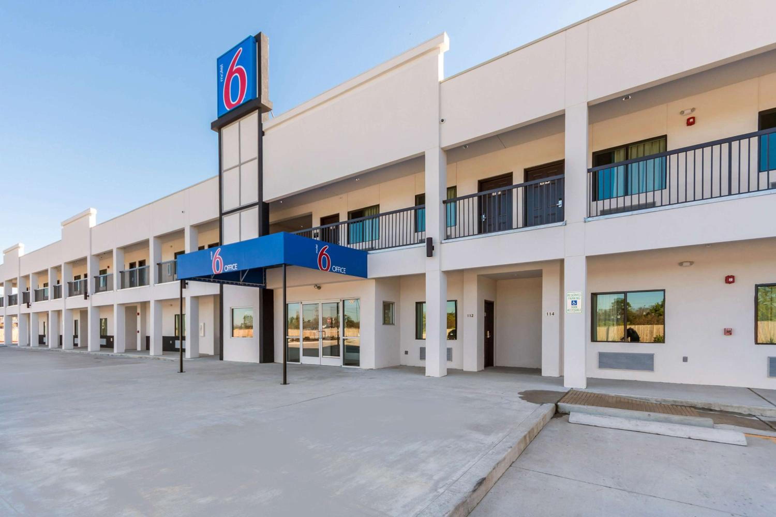Motel 6-Channelview, TX view 4