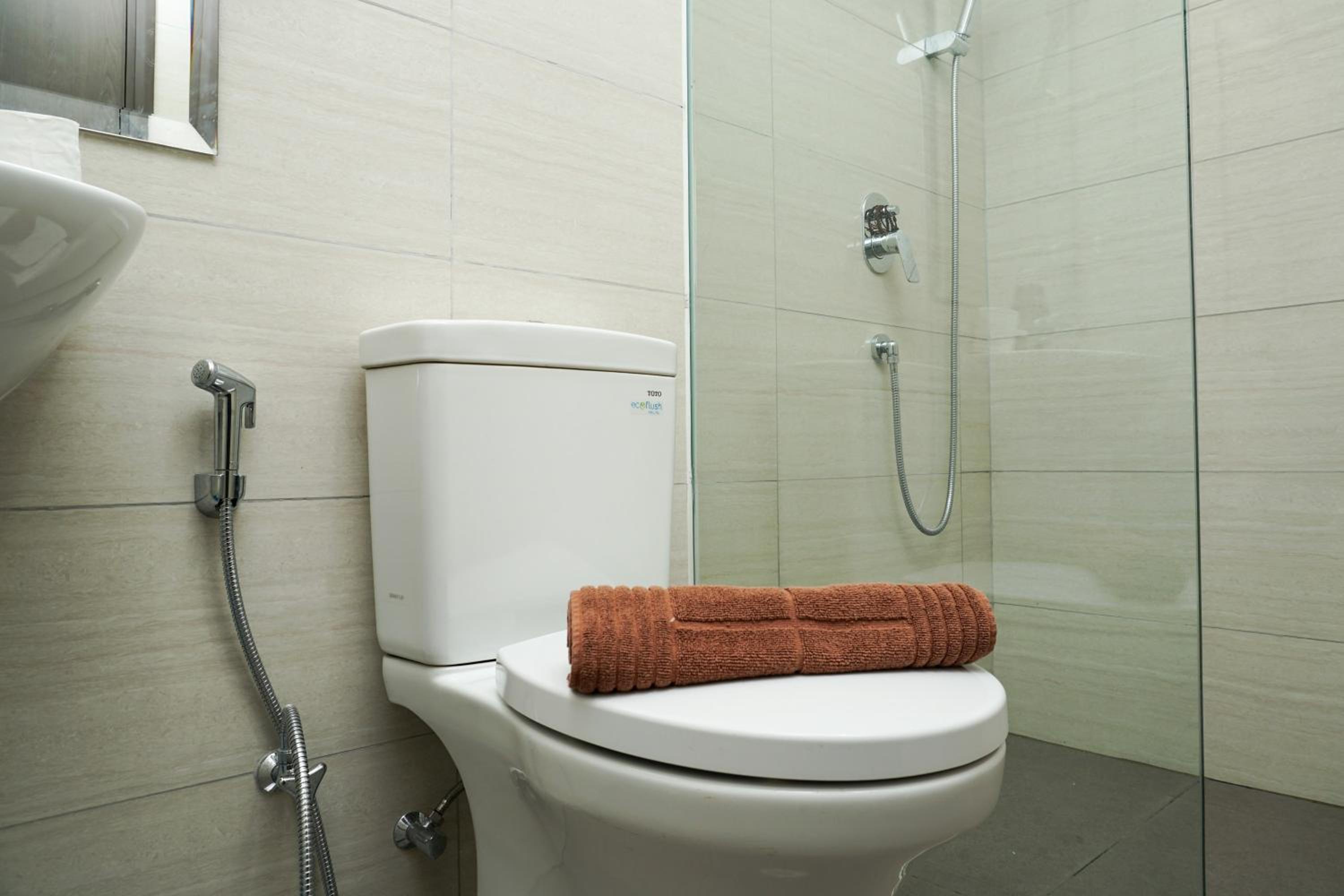 Exclusive 1BR Ciputra International Apartment By Travelio, Cakarta - 15