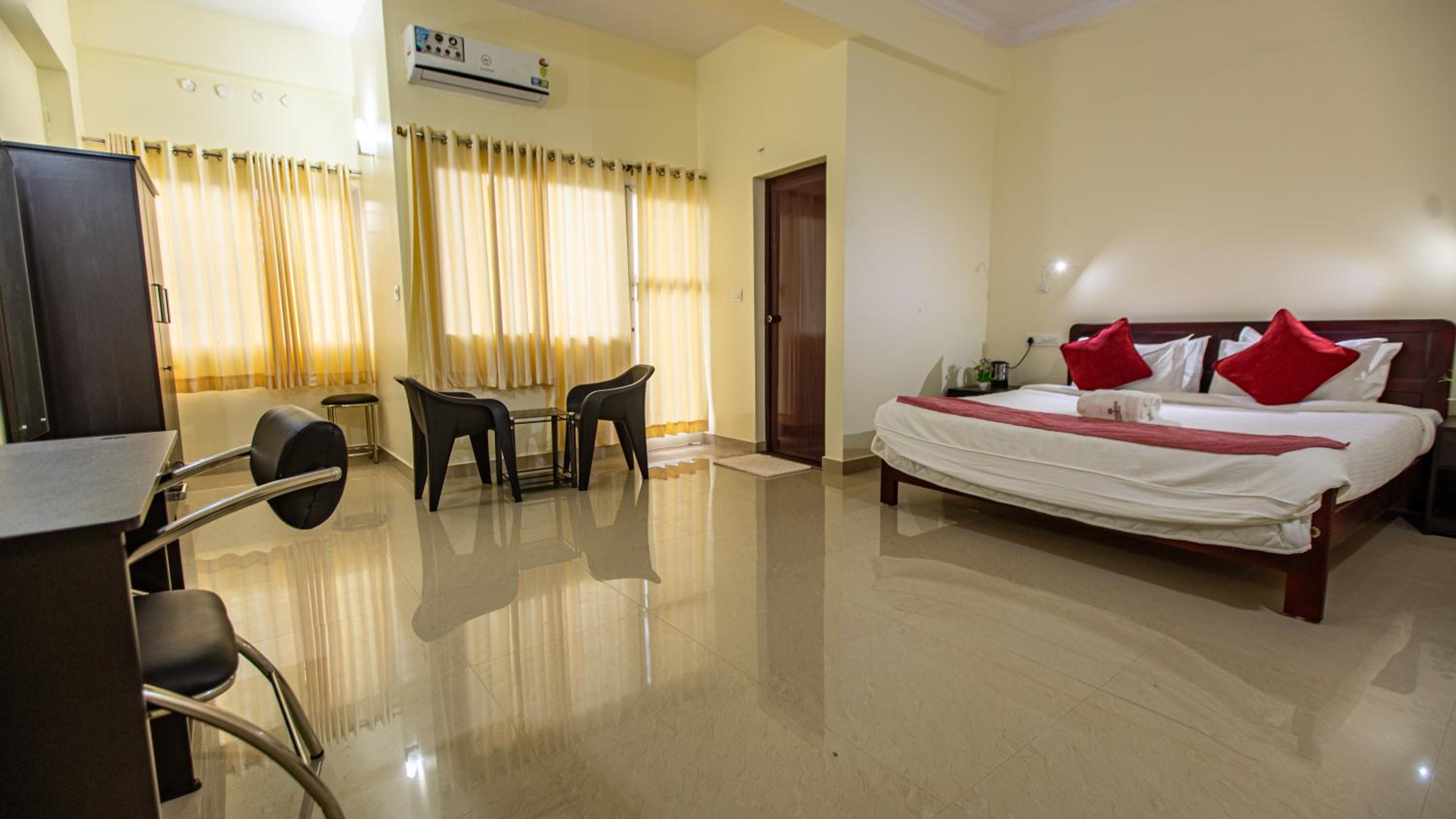 Thekkady Vacations - Woodside residency - Property Image 2
