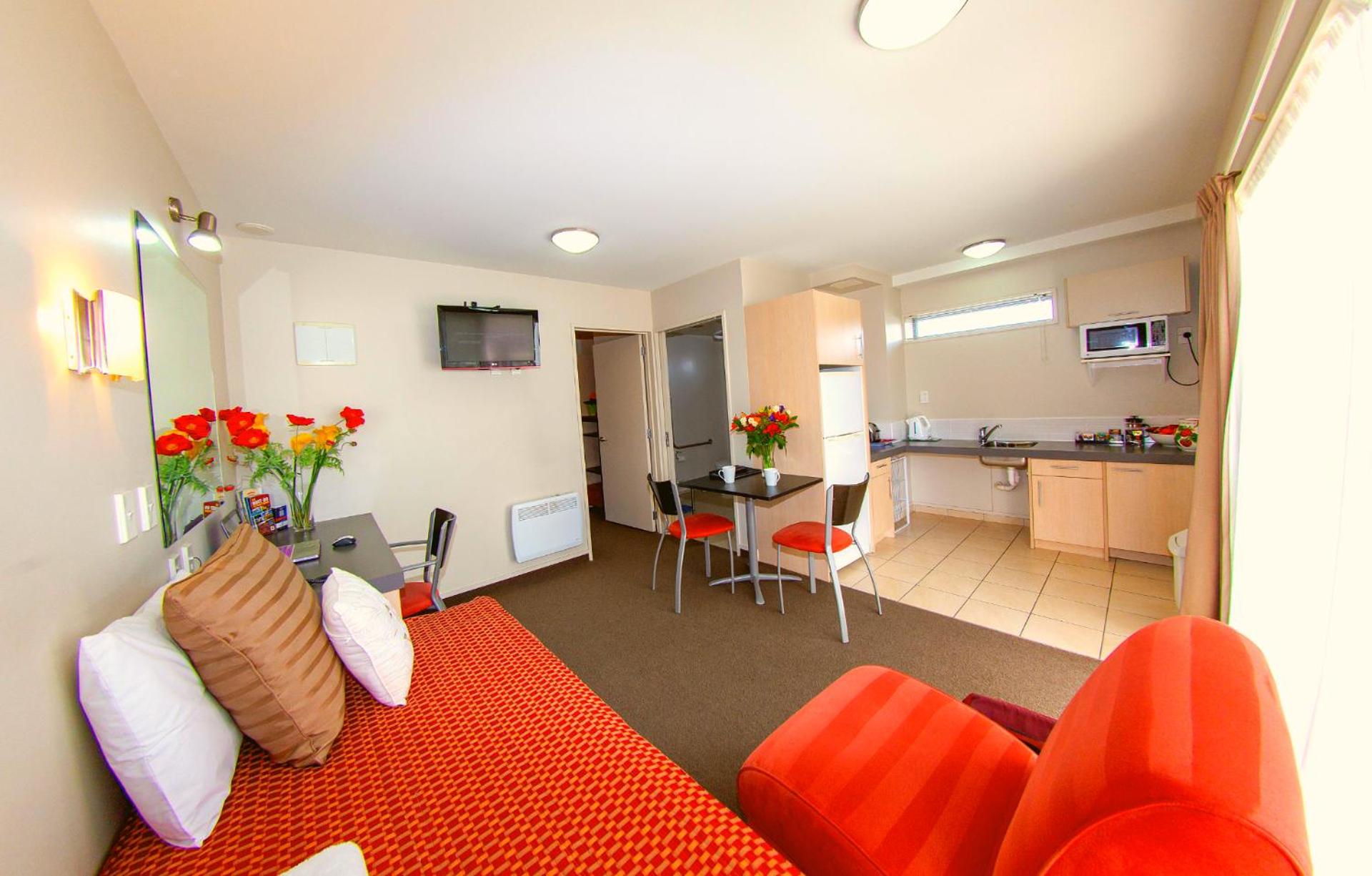 Cranford Oak Motel - Image 3