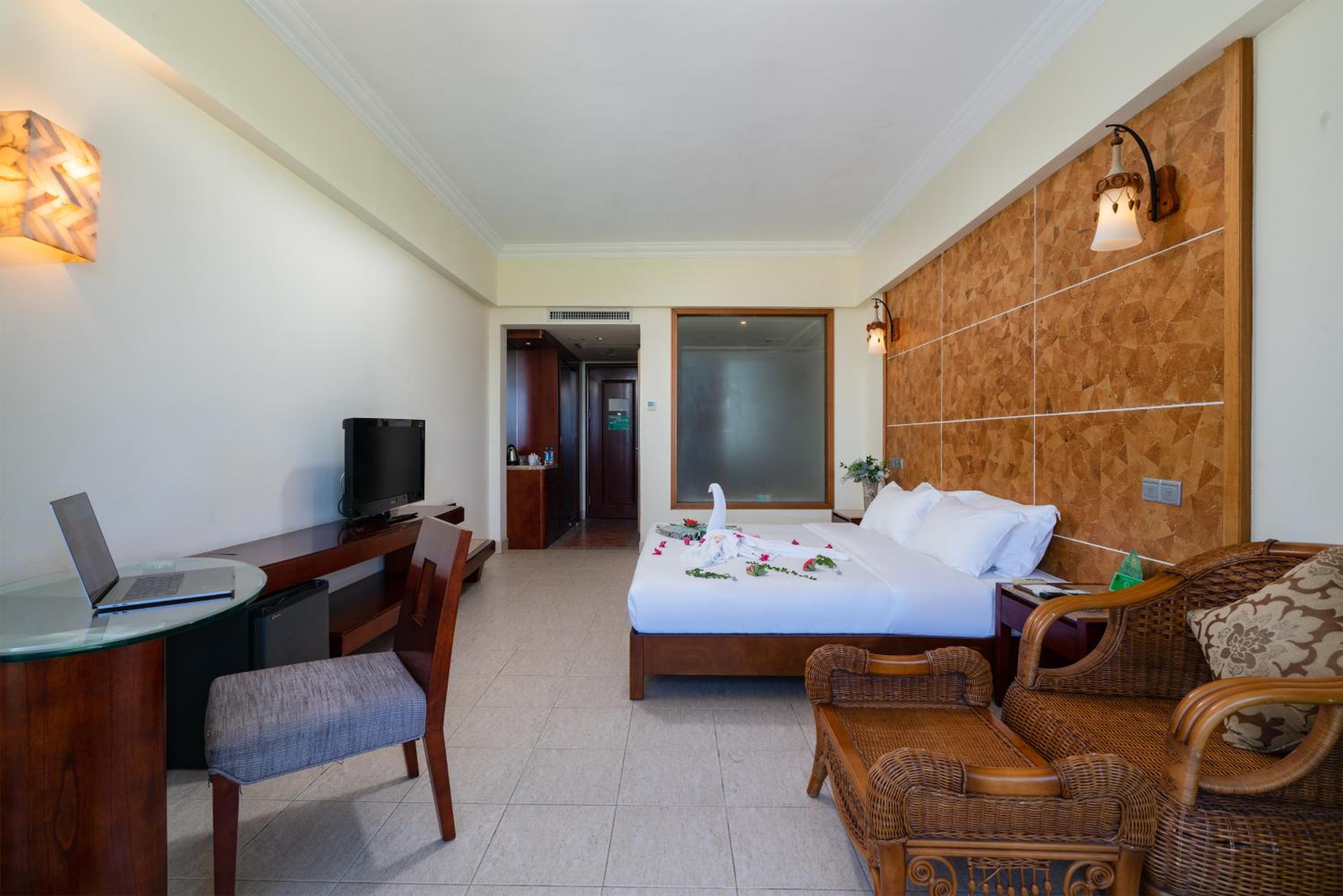 Palm Beach Resort & Spa