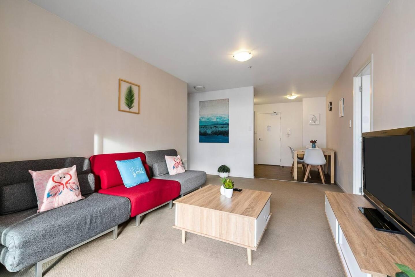 Wonderful Apt in CBD Neighbourhood I Zodiak Stays view 5