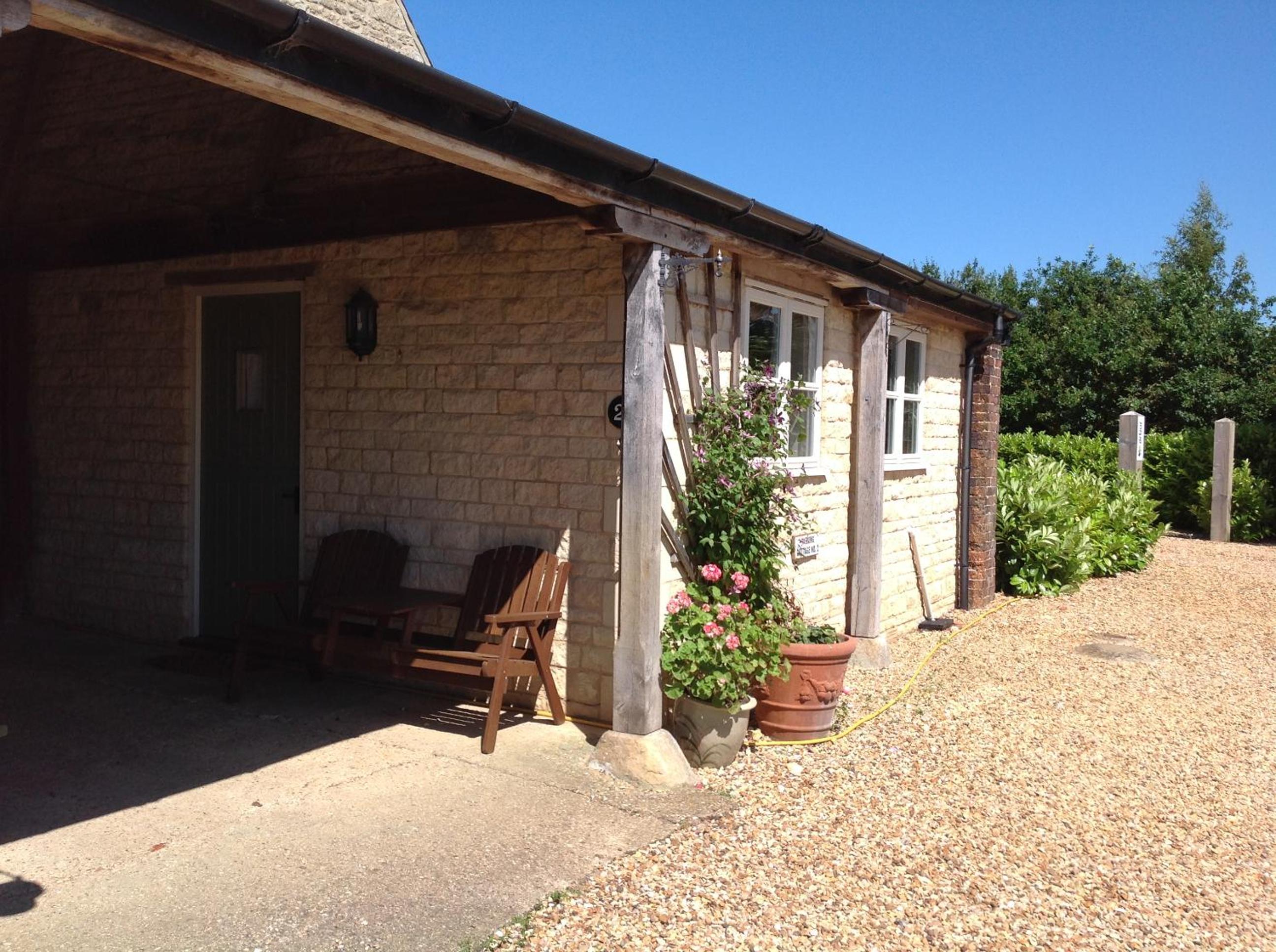 The Retreat, Clematis cottages, Stamford view 4
