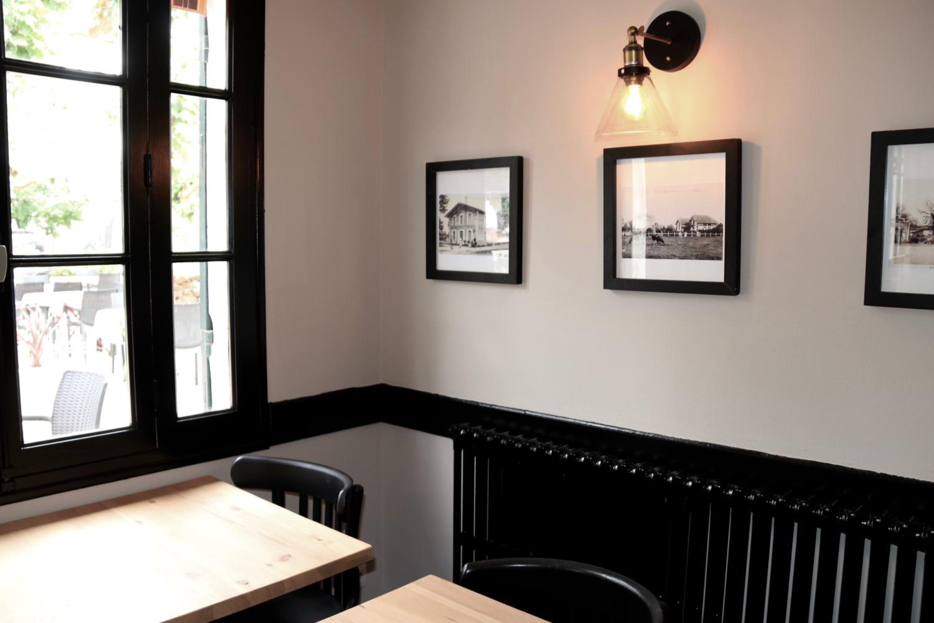 restaurant