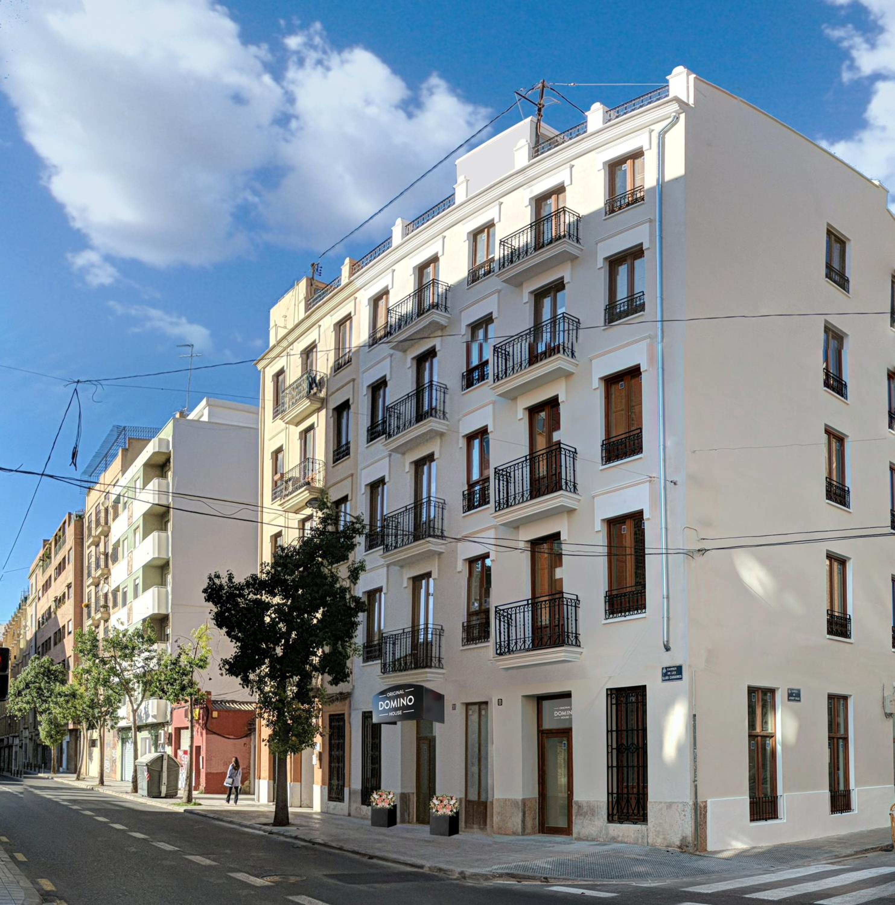 Hotel Original Domino House en Valencia — building