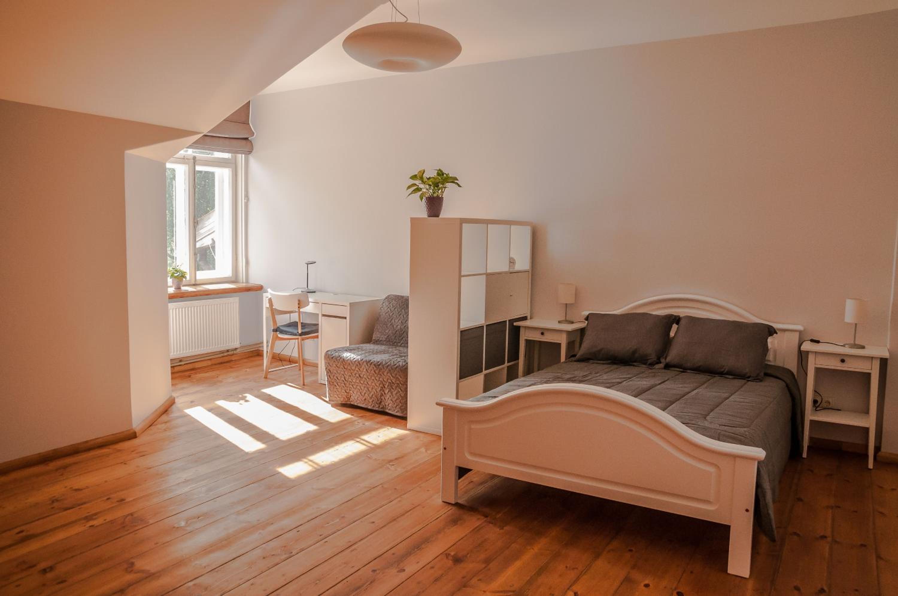Castle Park Apartment with sunset veranda view 5