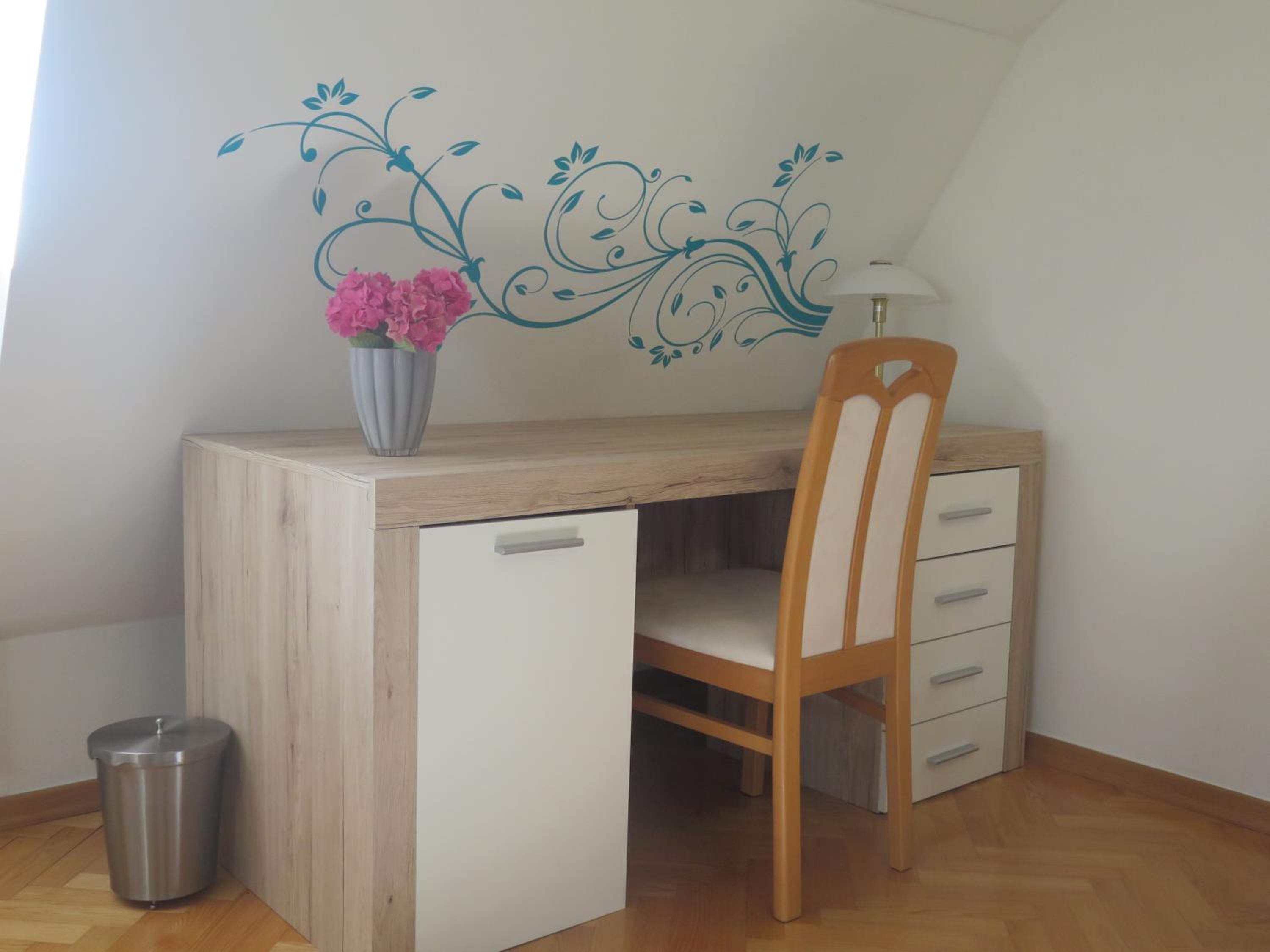 Schoenbrunn Gardens Deluxe Apartment