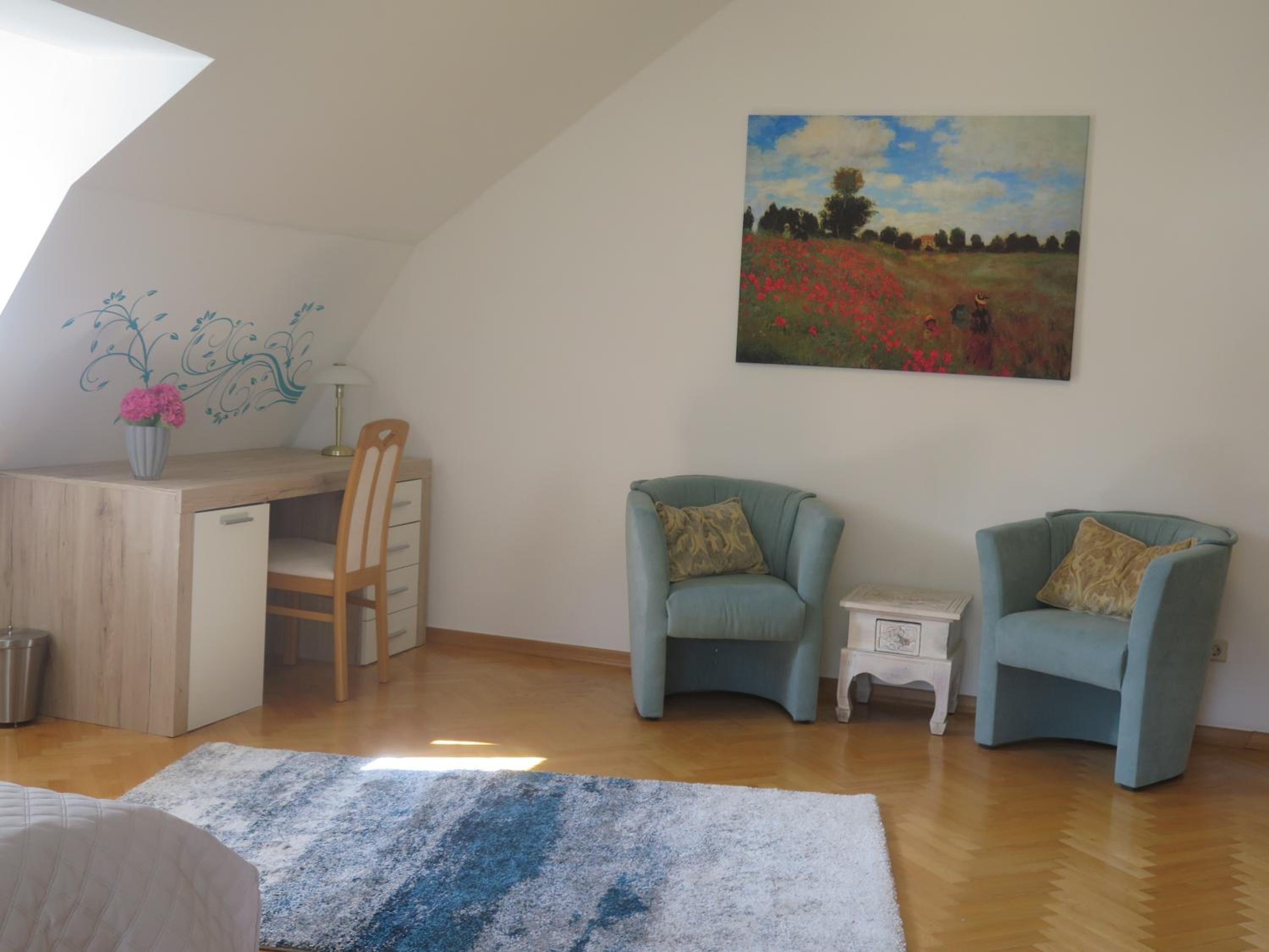 Schoenbrunn Gardens Deluxe Apartment