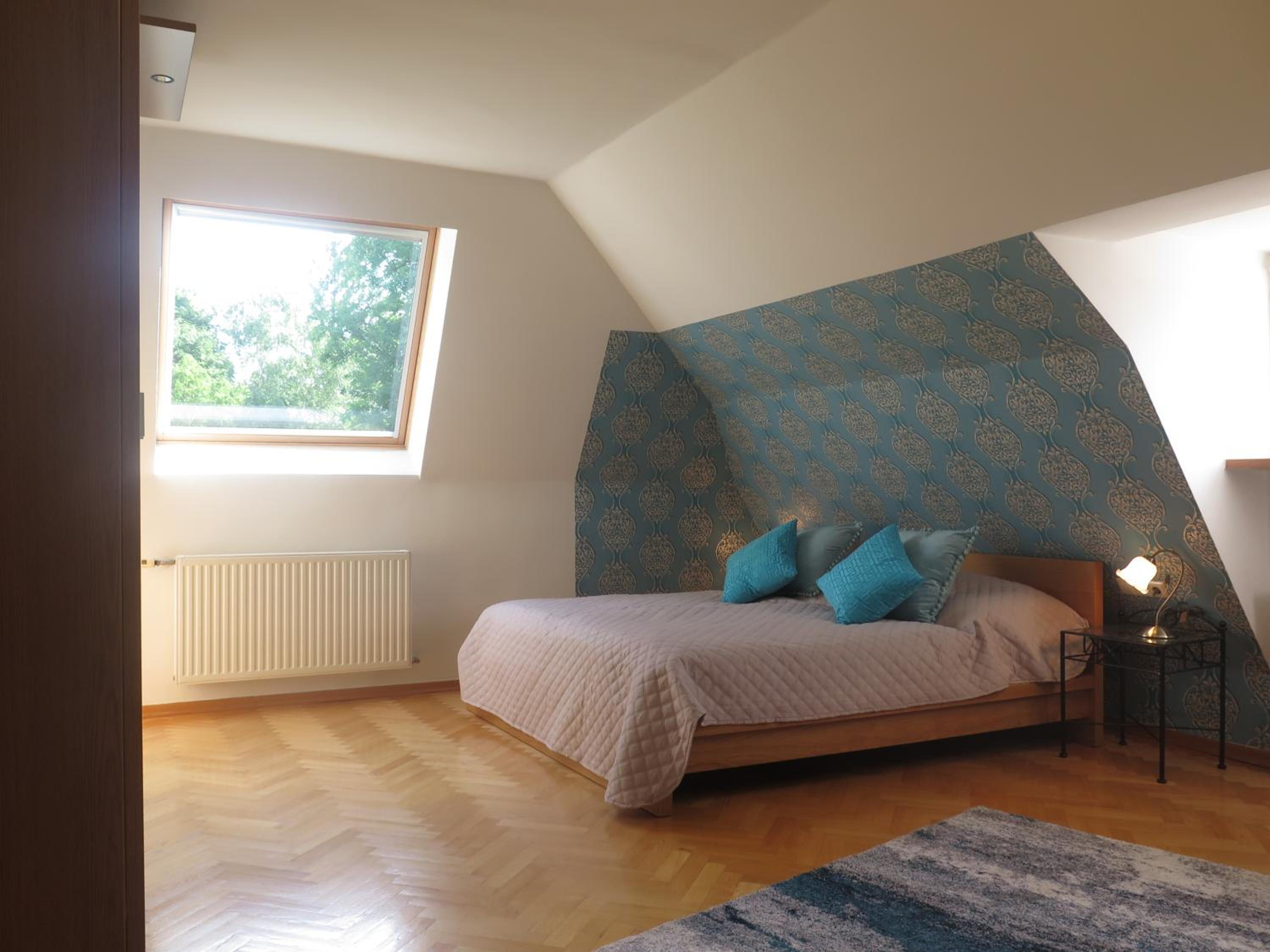 Schoenbrunn Gardens Deluxe Apartment