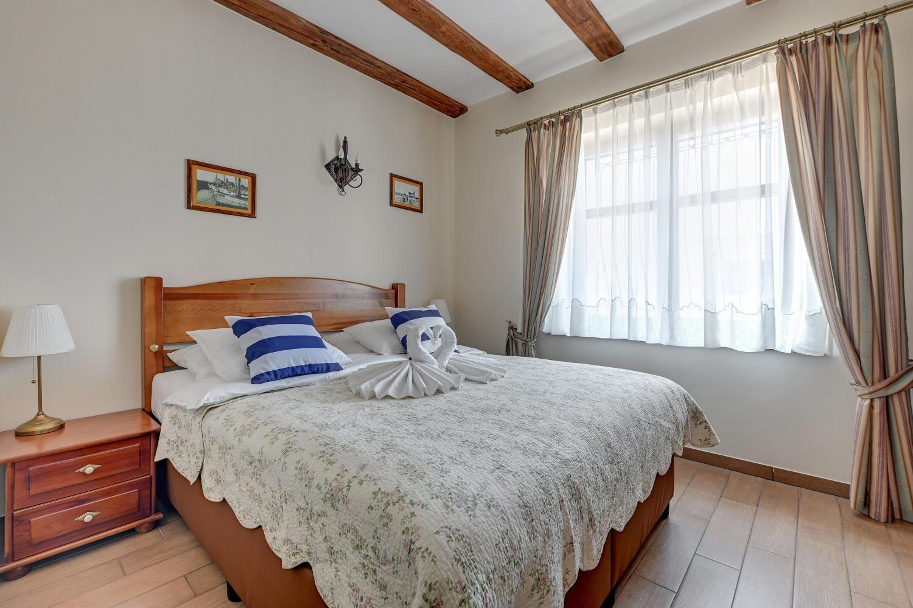 Villa & Restaurant ADMIRAL NELSON view 3
