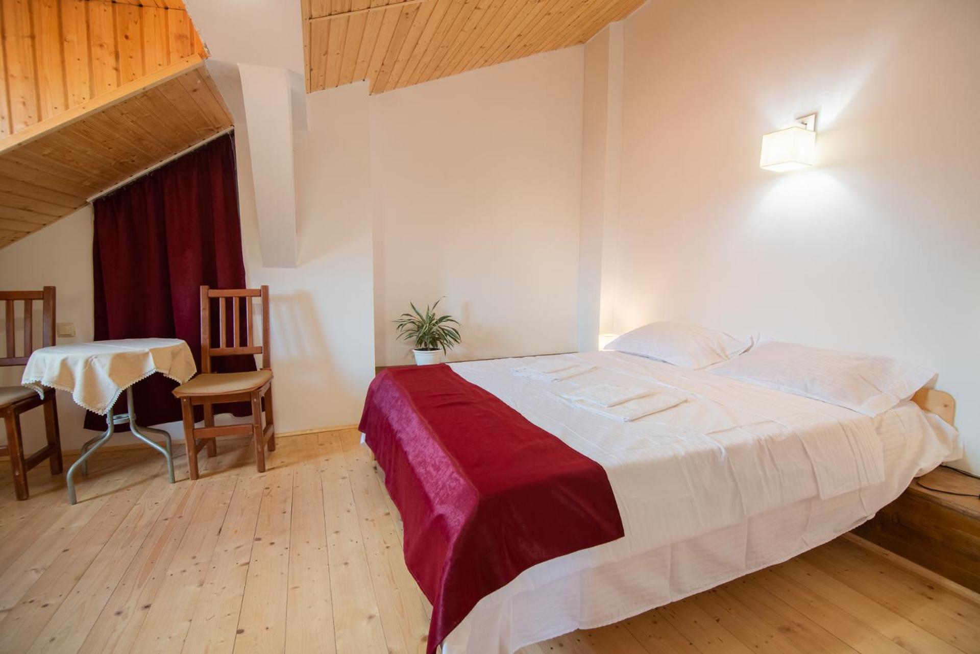 Bed&Wood in Center of Oradea 1 view 3