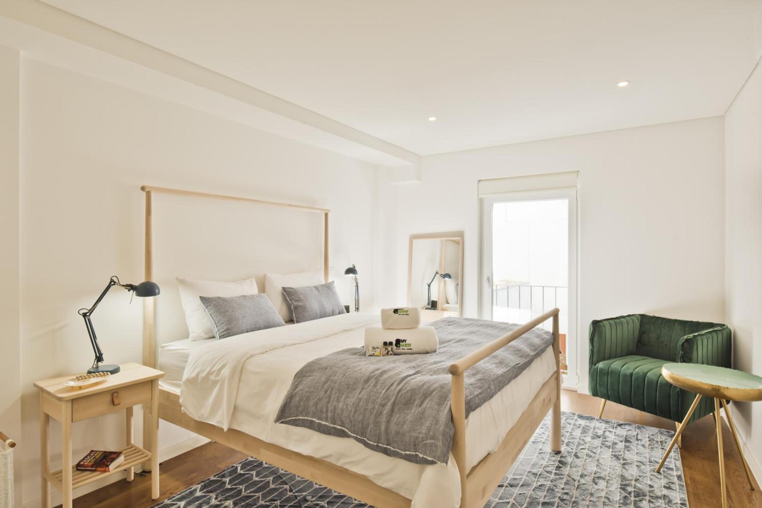 BmyGuest - Sao Bento Terrace Apartment view 2