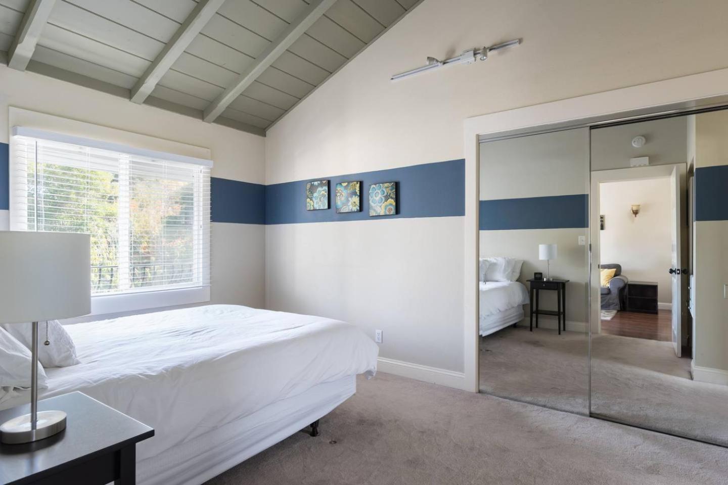 Spacious, Soaring Ceilings, Near Downtown MV, GOOG view 2