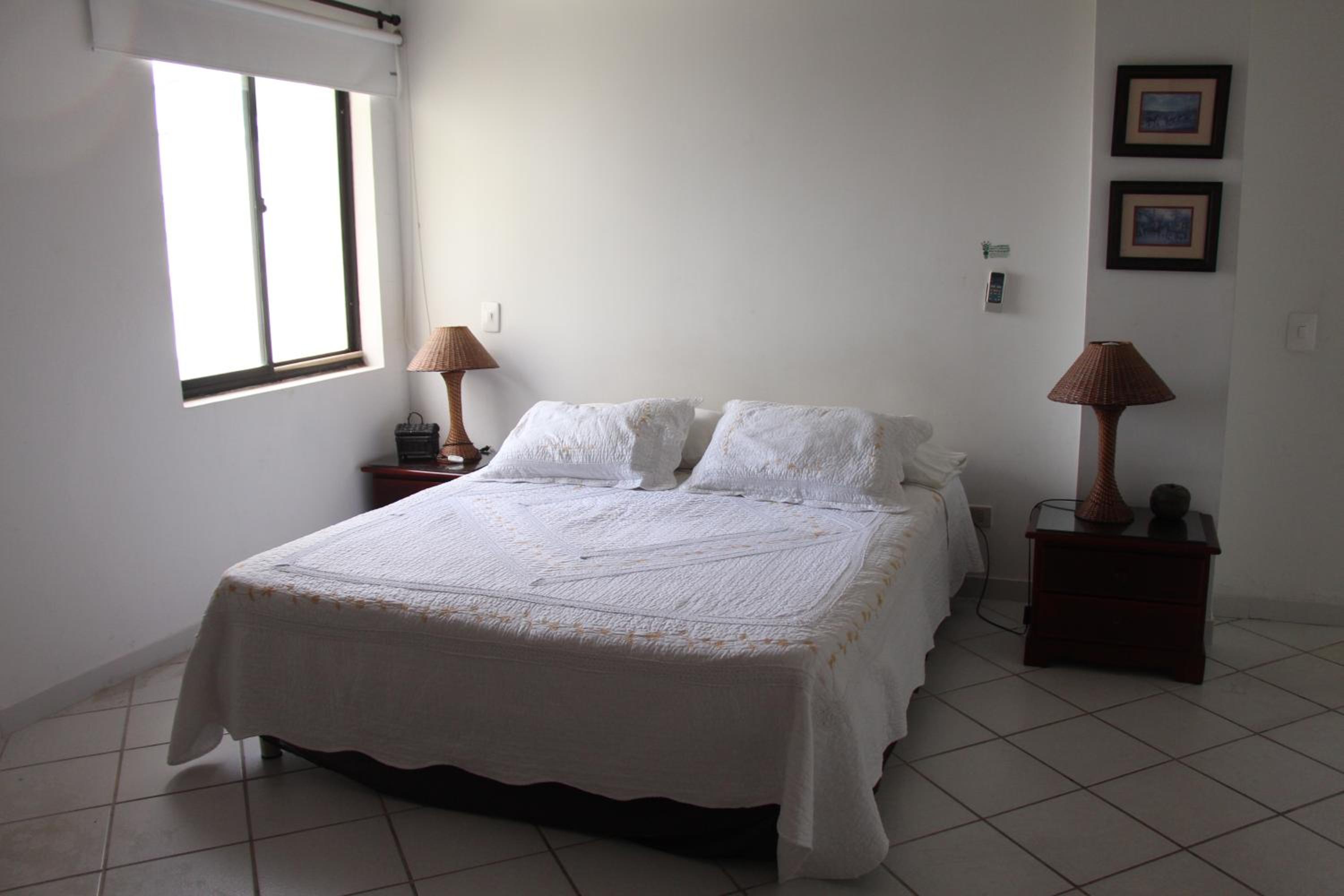 Apartamento en el Centro de San Andrés Islas con vista al mar- Edificio Bay Point 703