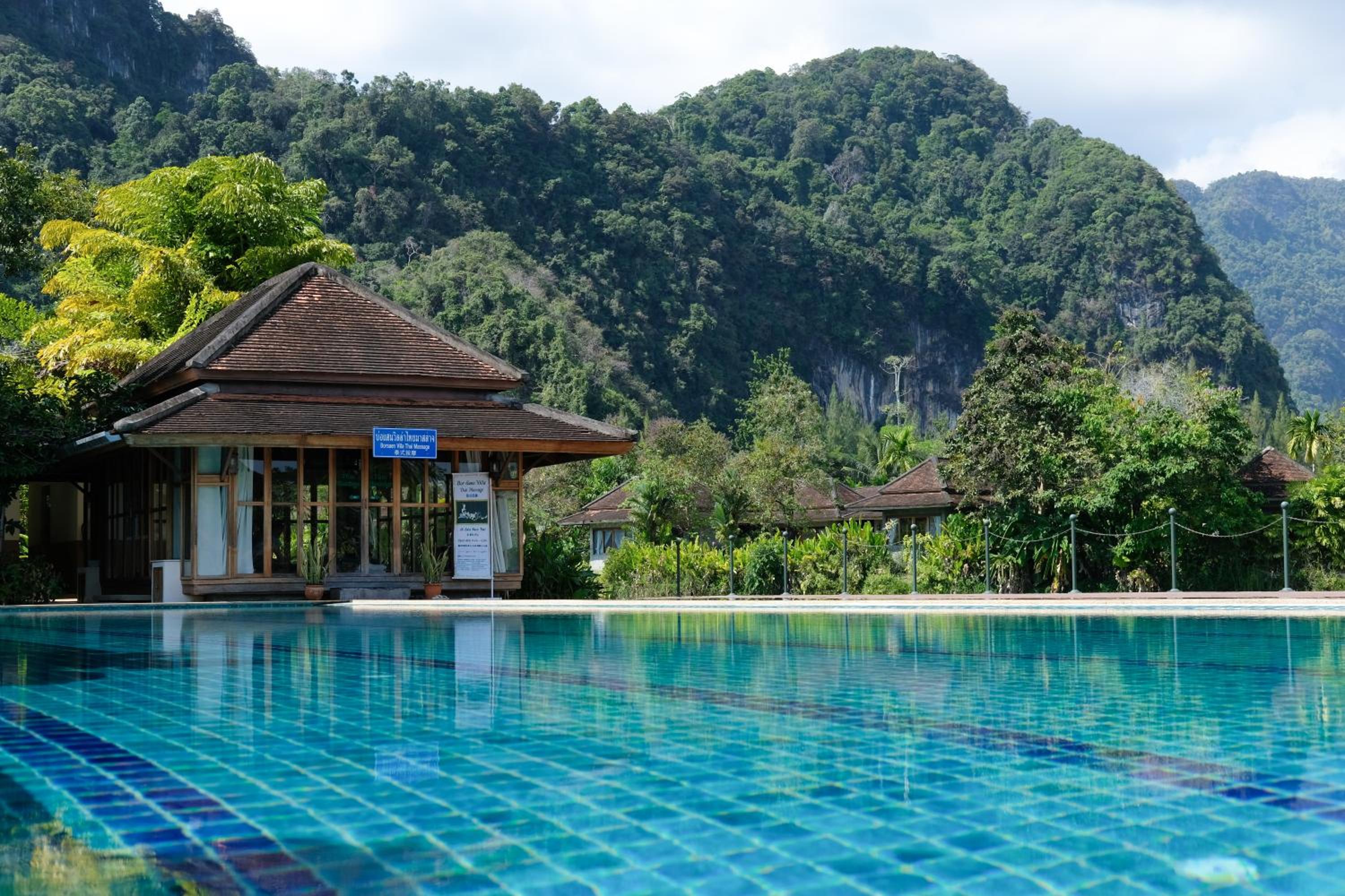Bor Saen Pool Villa