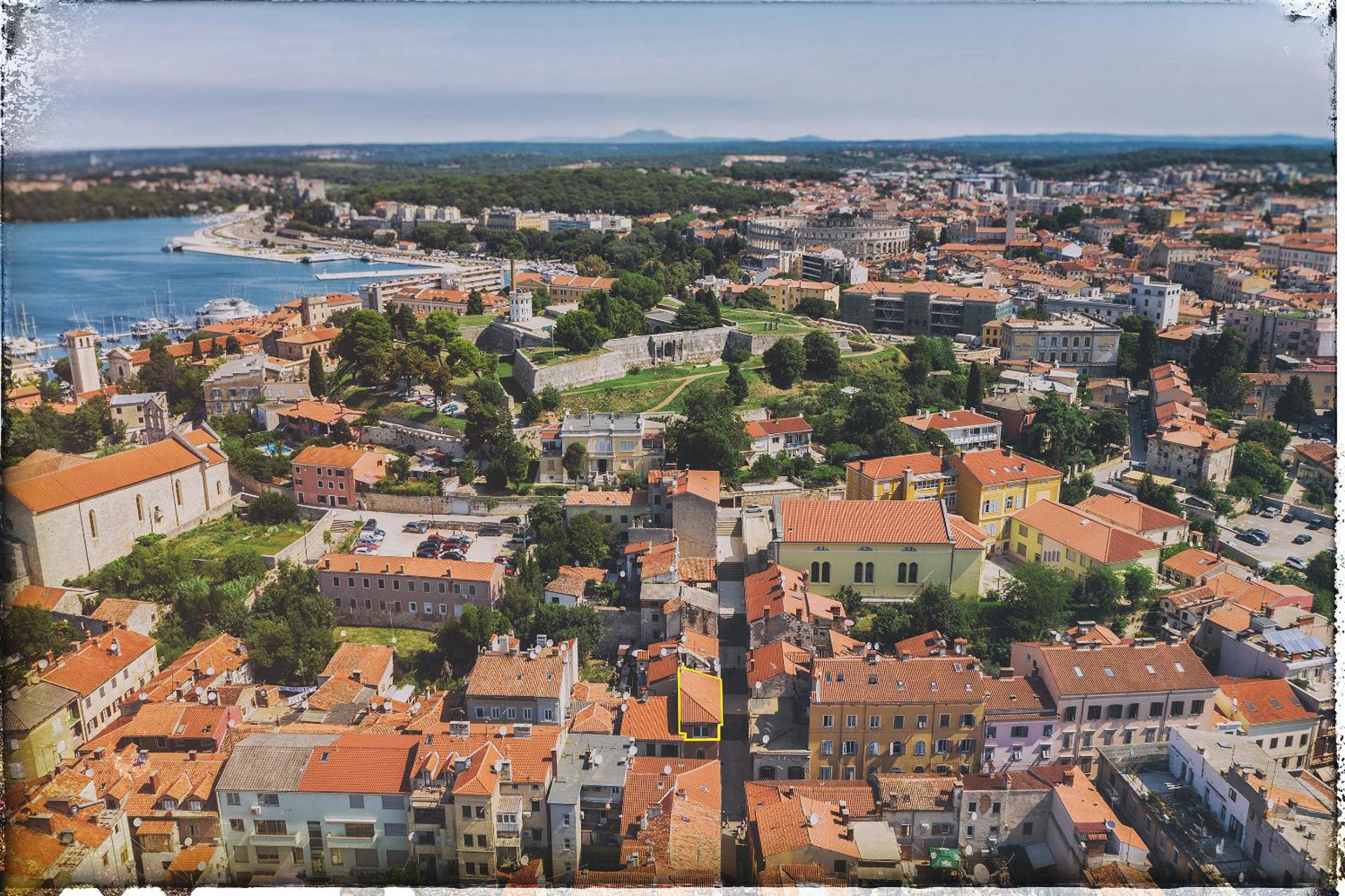 Luxury apartment JANA with private parking view 3