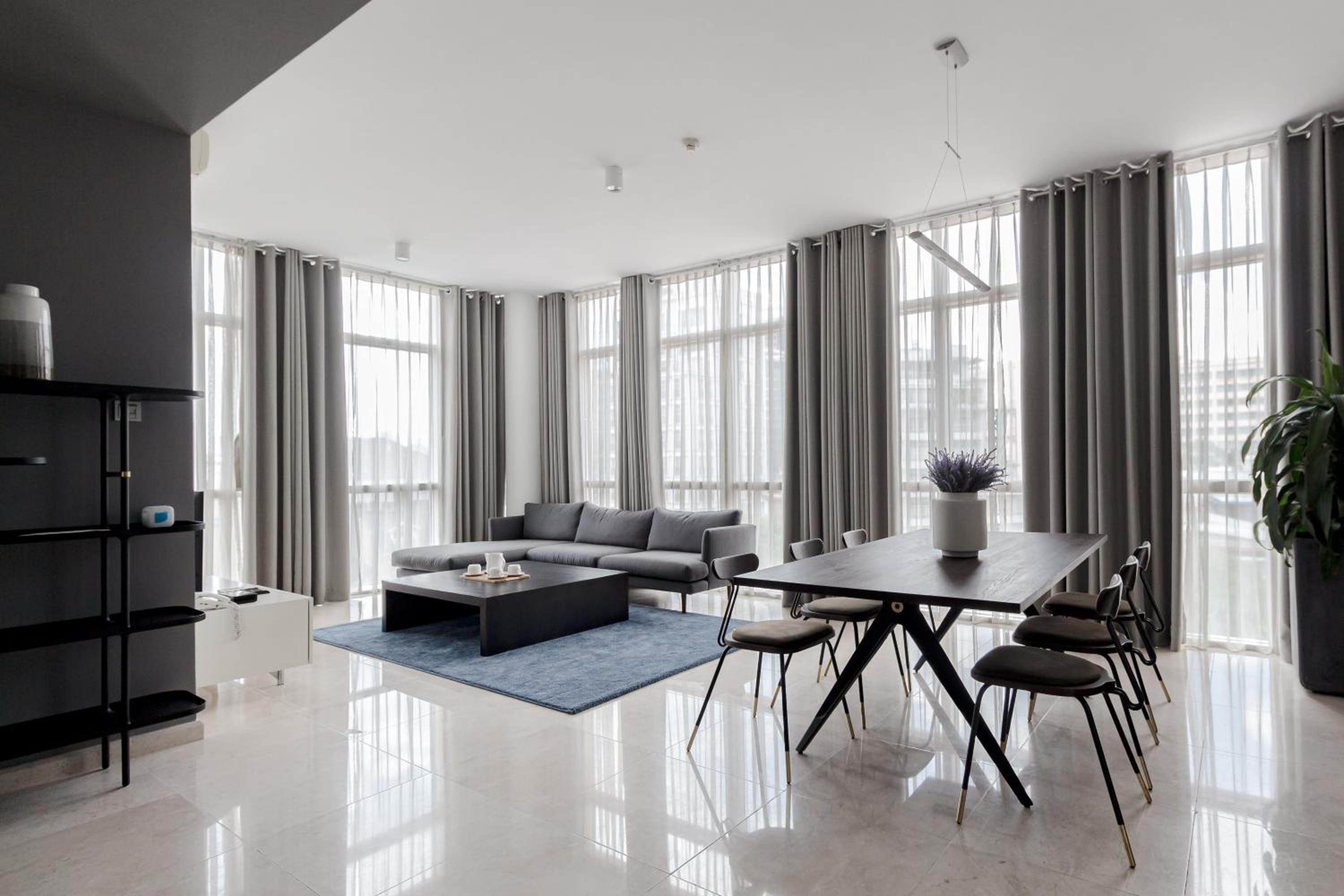 Blue Arch - Luxury Serviced Apartment in Central Saigon