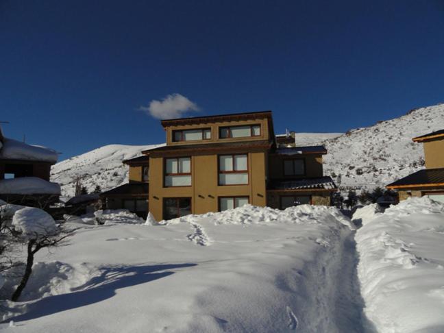 Duplex en la Base del Cerro
