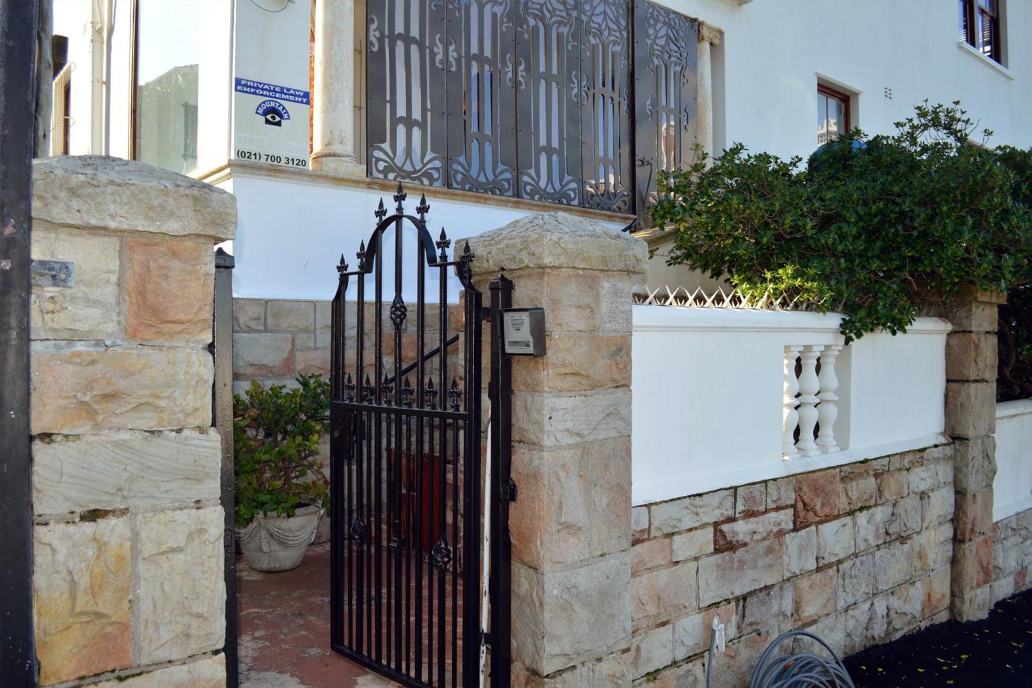 Bella Ev Guest House