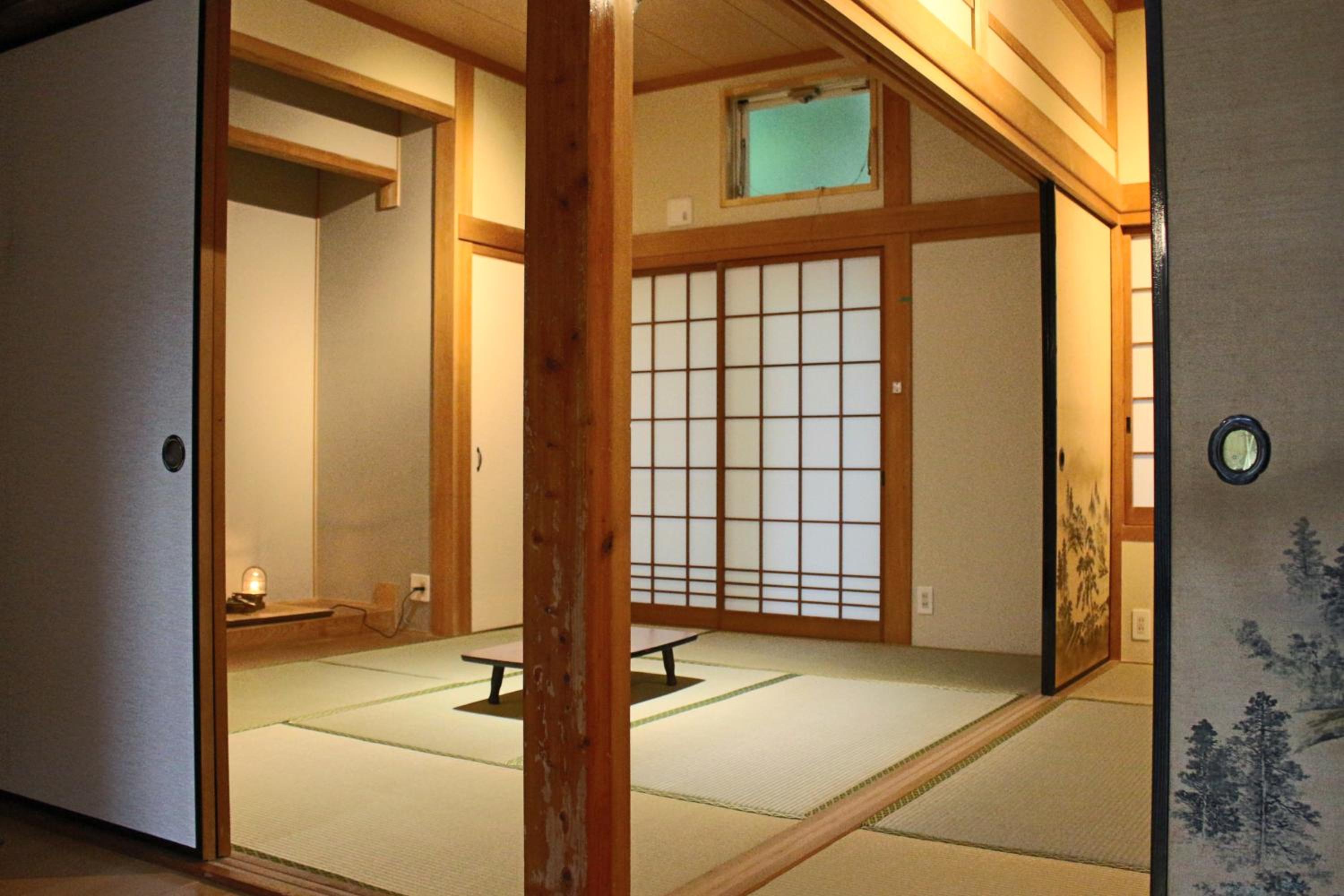 Tsushima White House