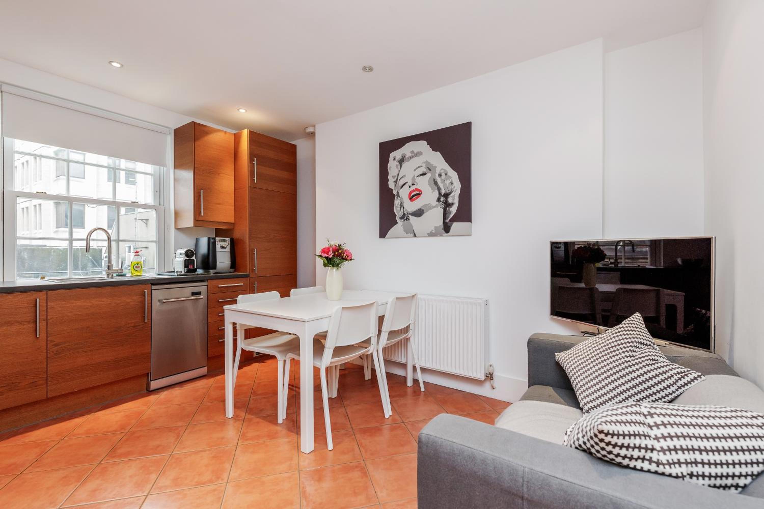 New 2 Bed Apartment in Covent Garden