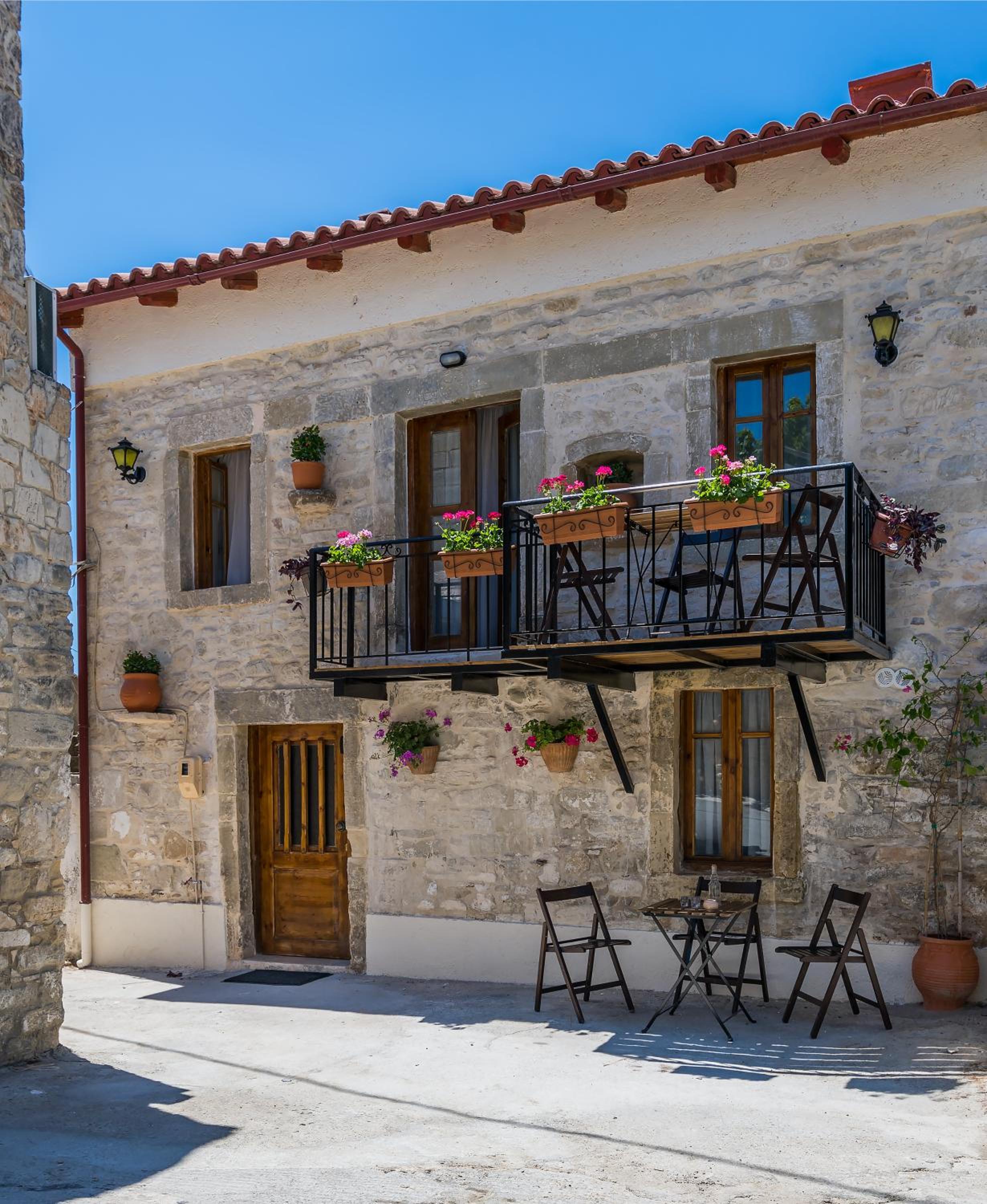 Diogenis House view 2