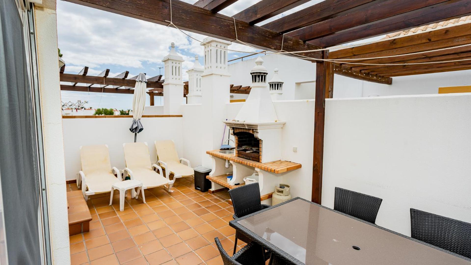 T2 Penthouse Duplex with Rooftop Terrace and Amazing 360º Views WPG1 view 2