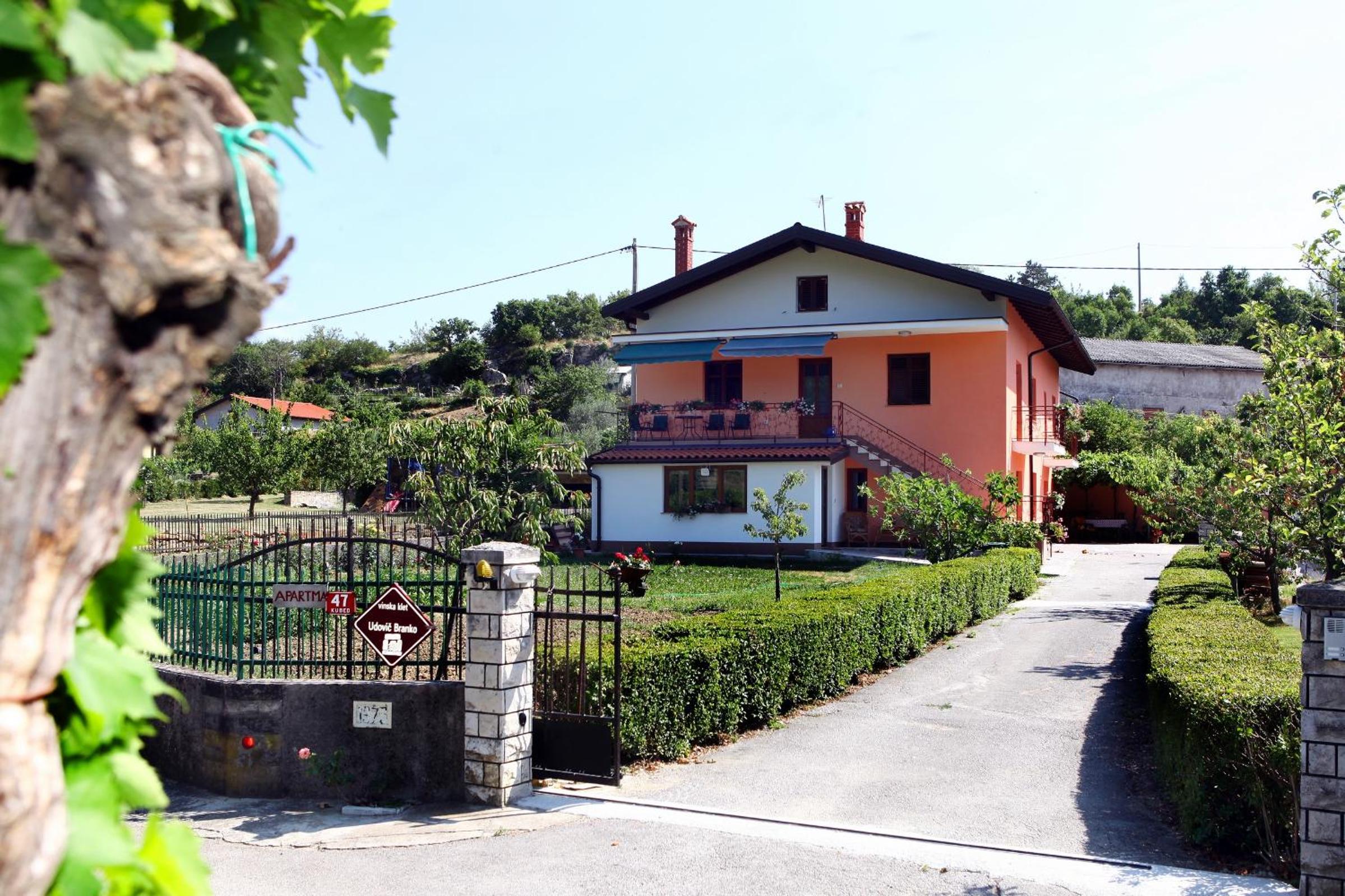 Kubed Apartments SU view 3
