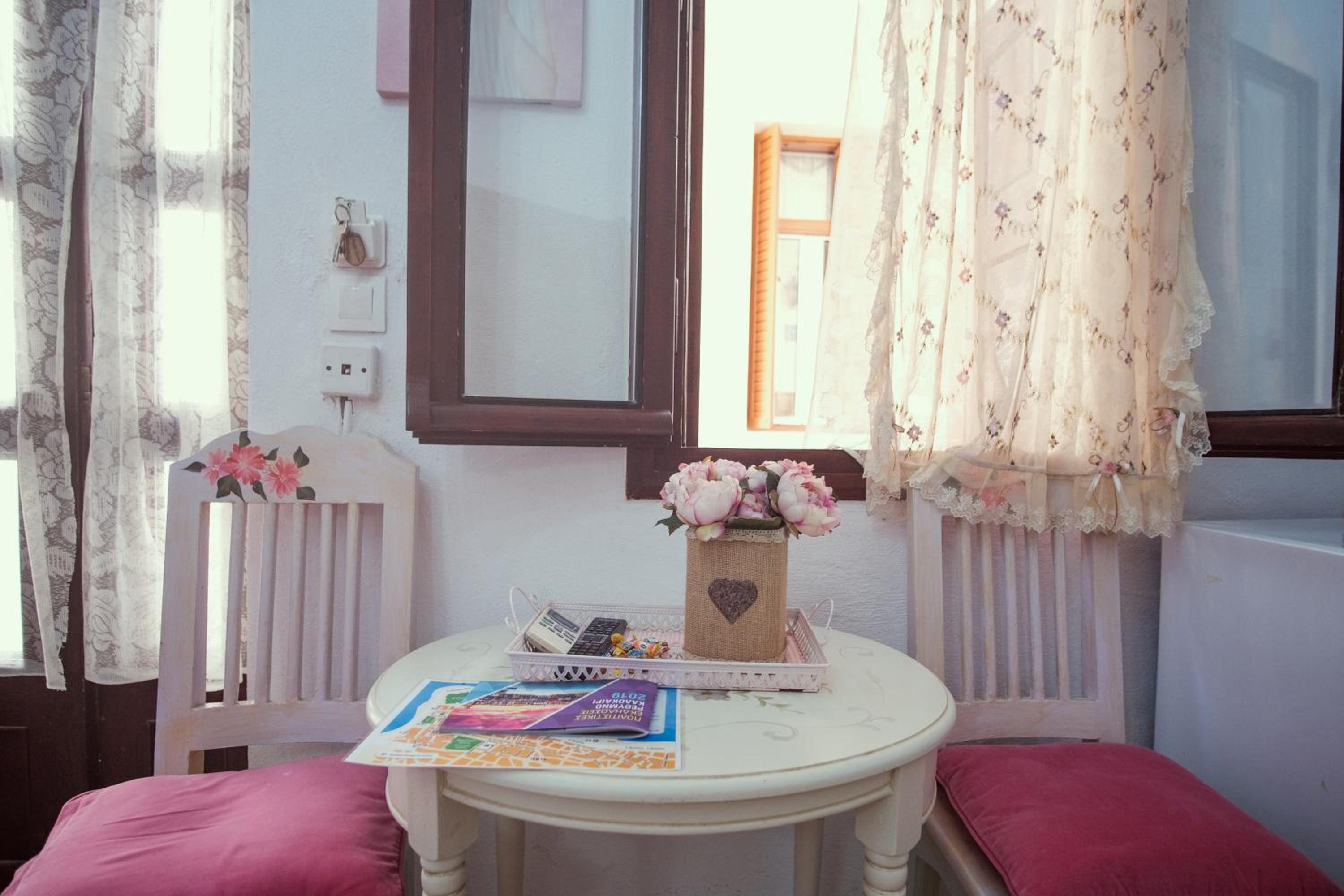 Studio Lefaki