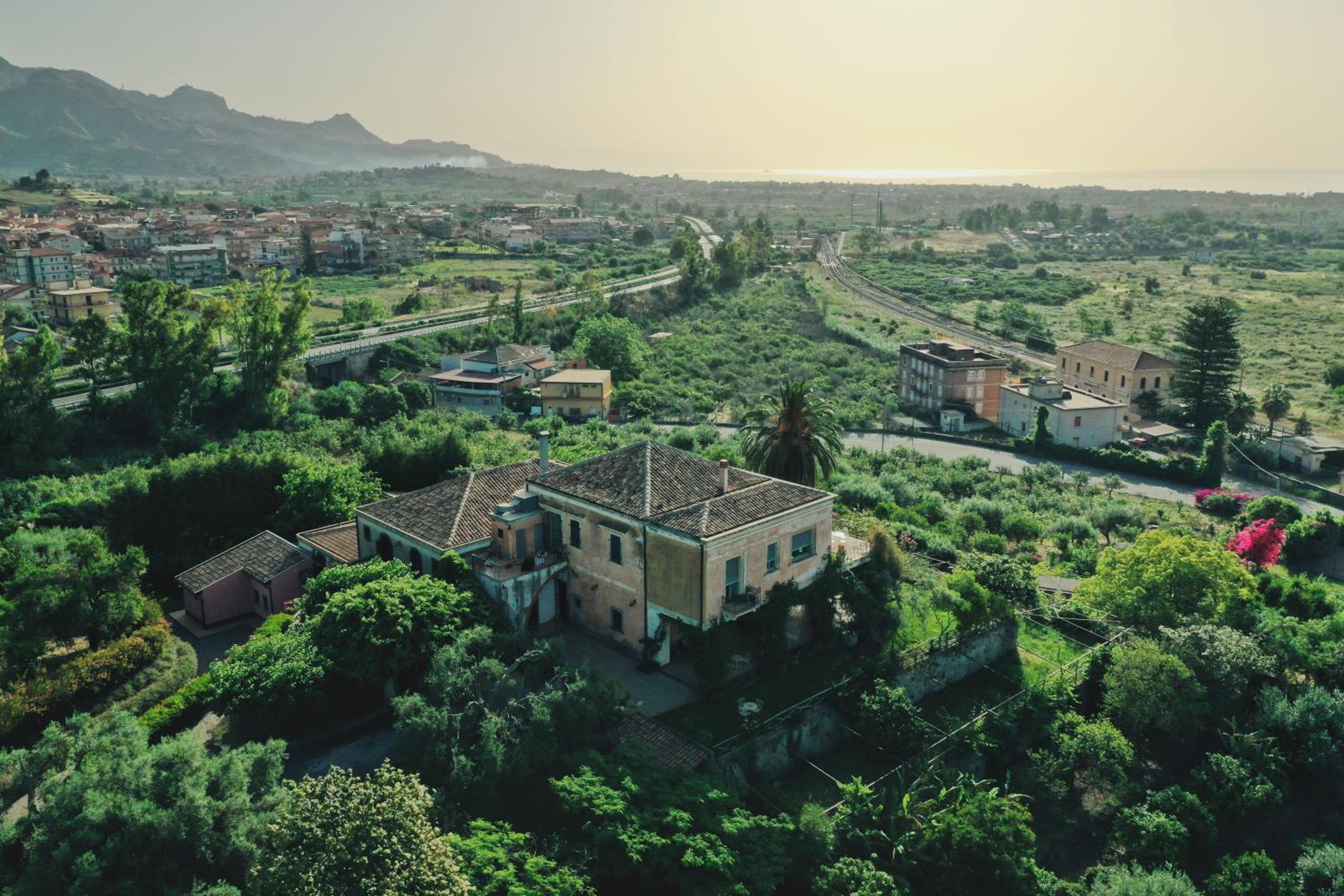 Antico Borgo Etneo Country Hotel