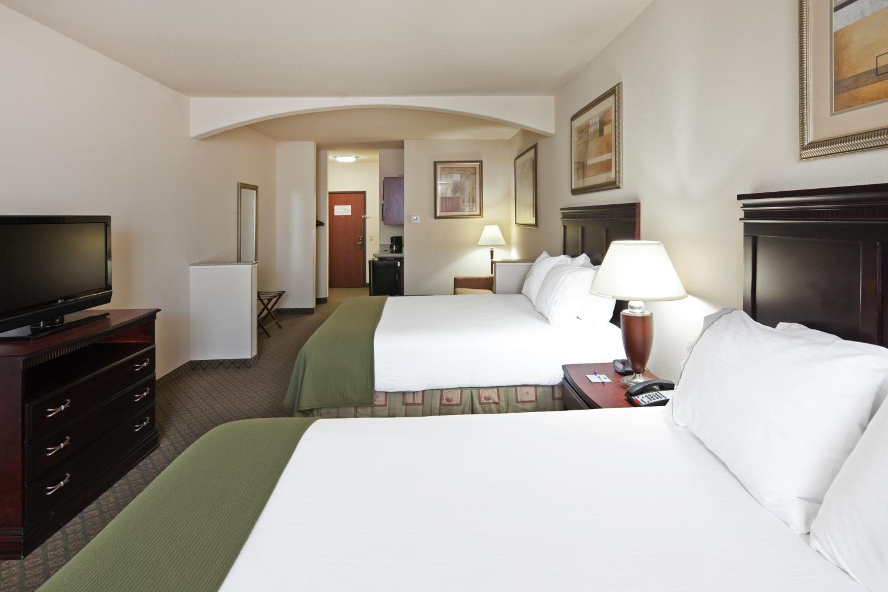 Corsicana Vacations - Holiday Inn Express Hotel and Suites Corsicana I-45, an IHG Hotel - Property Image 38