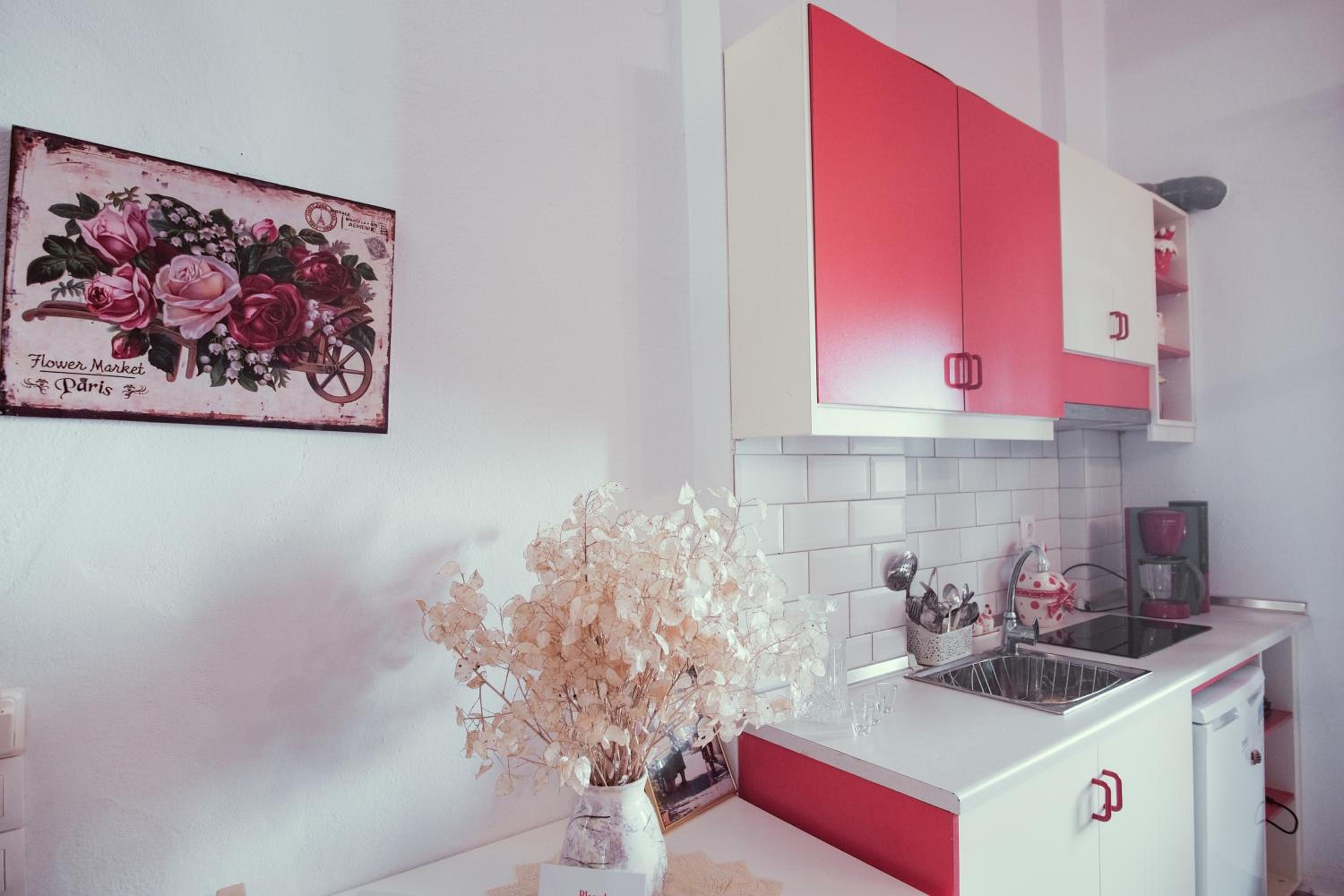 Studio Lefaki