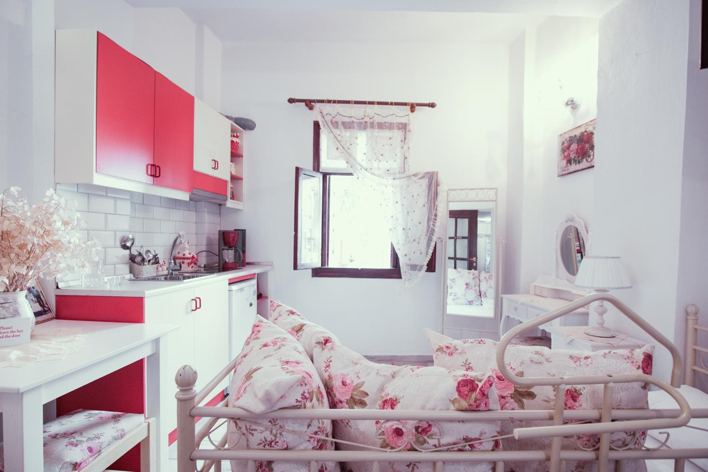 Studio Lefaki