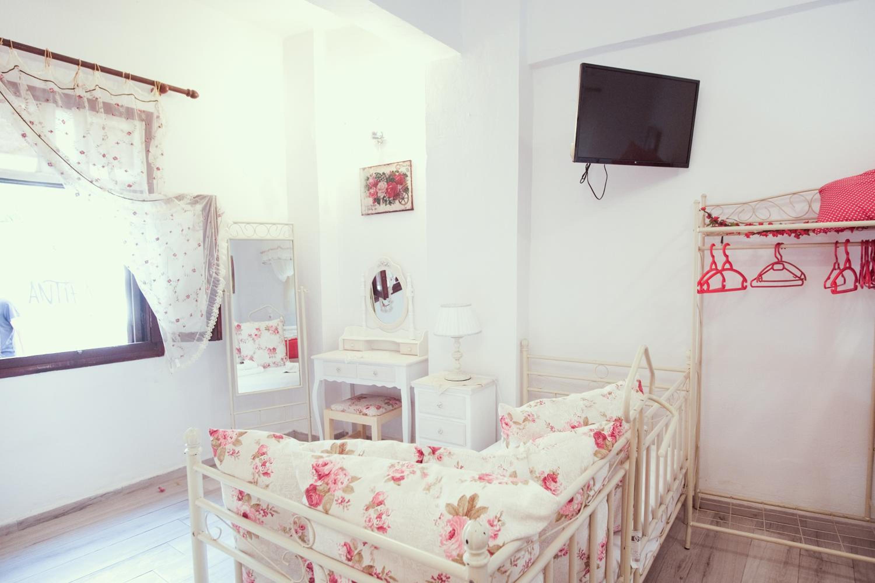 Studio Lefaki