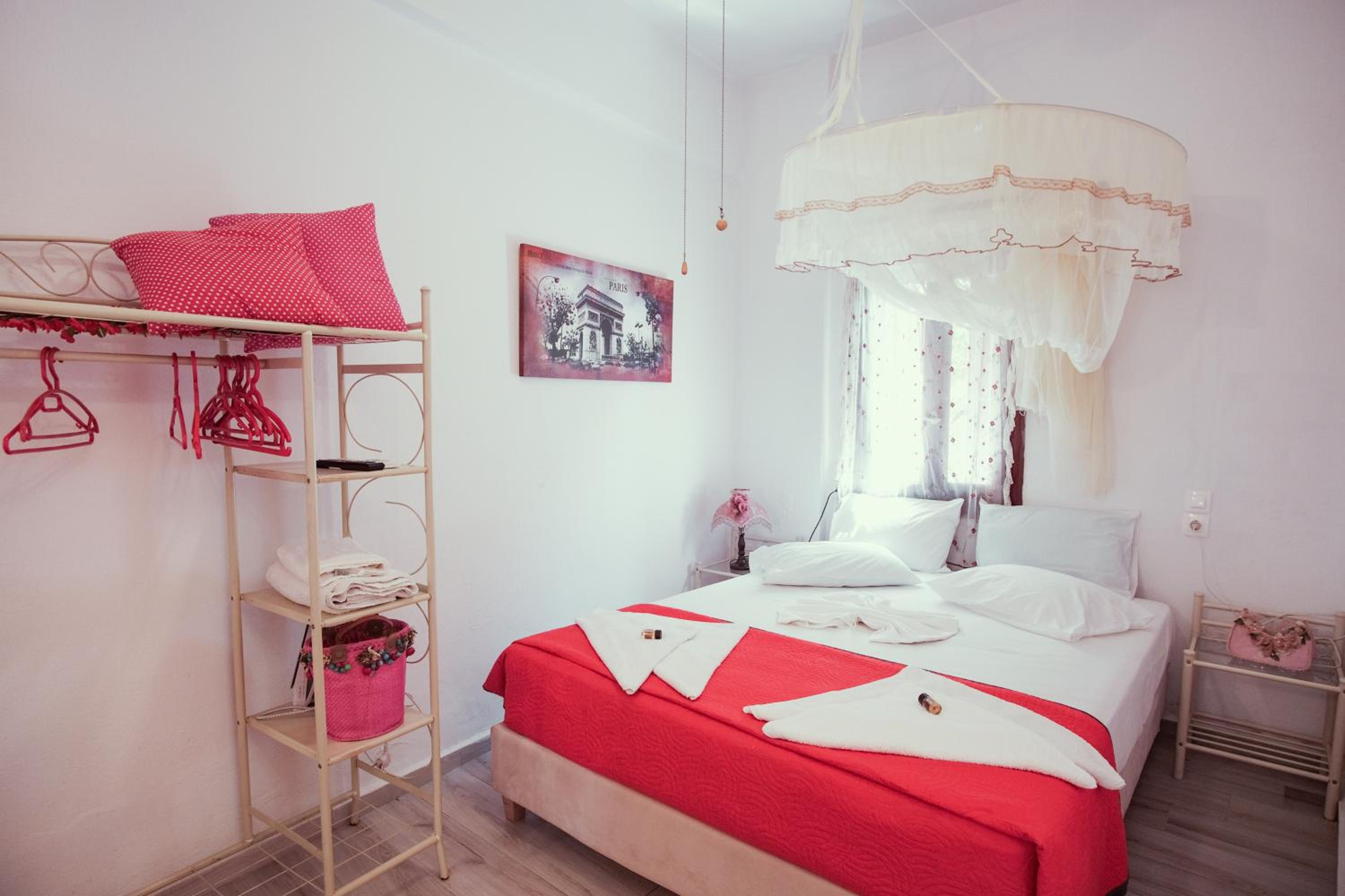 Studio Lefaki