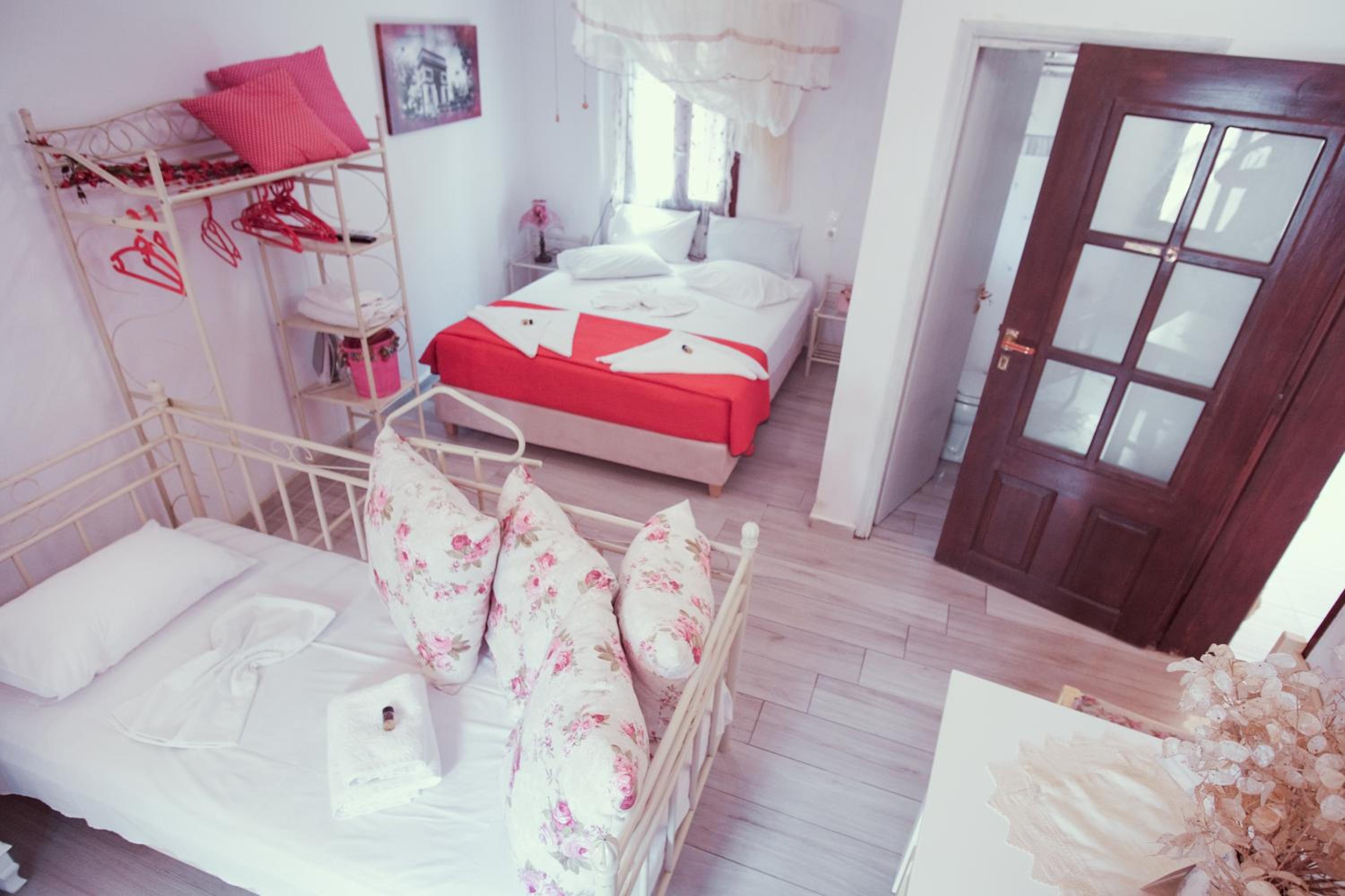 Studio Lefaki