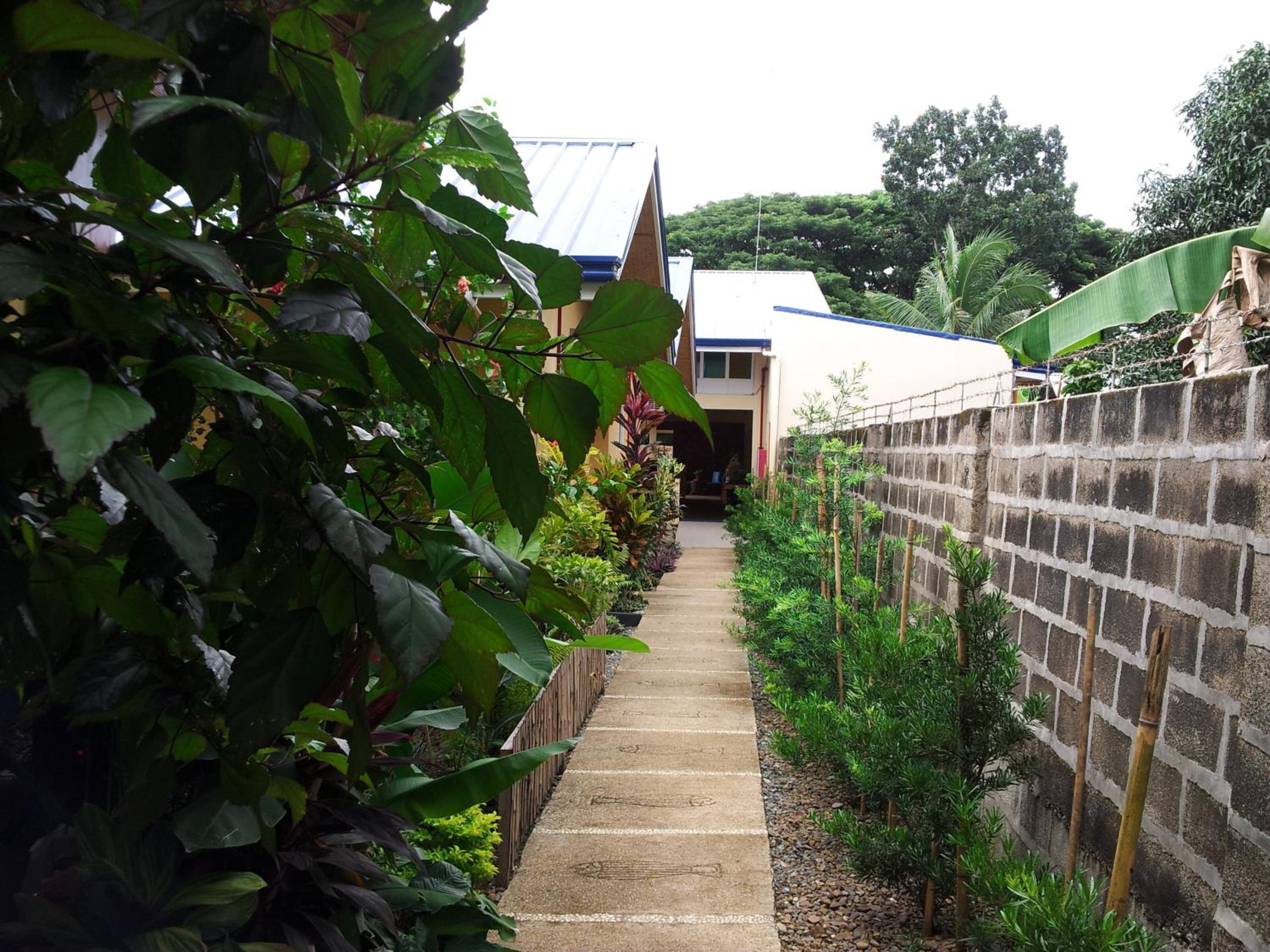Blue Lagoon Inn & Suites