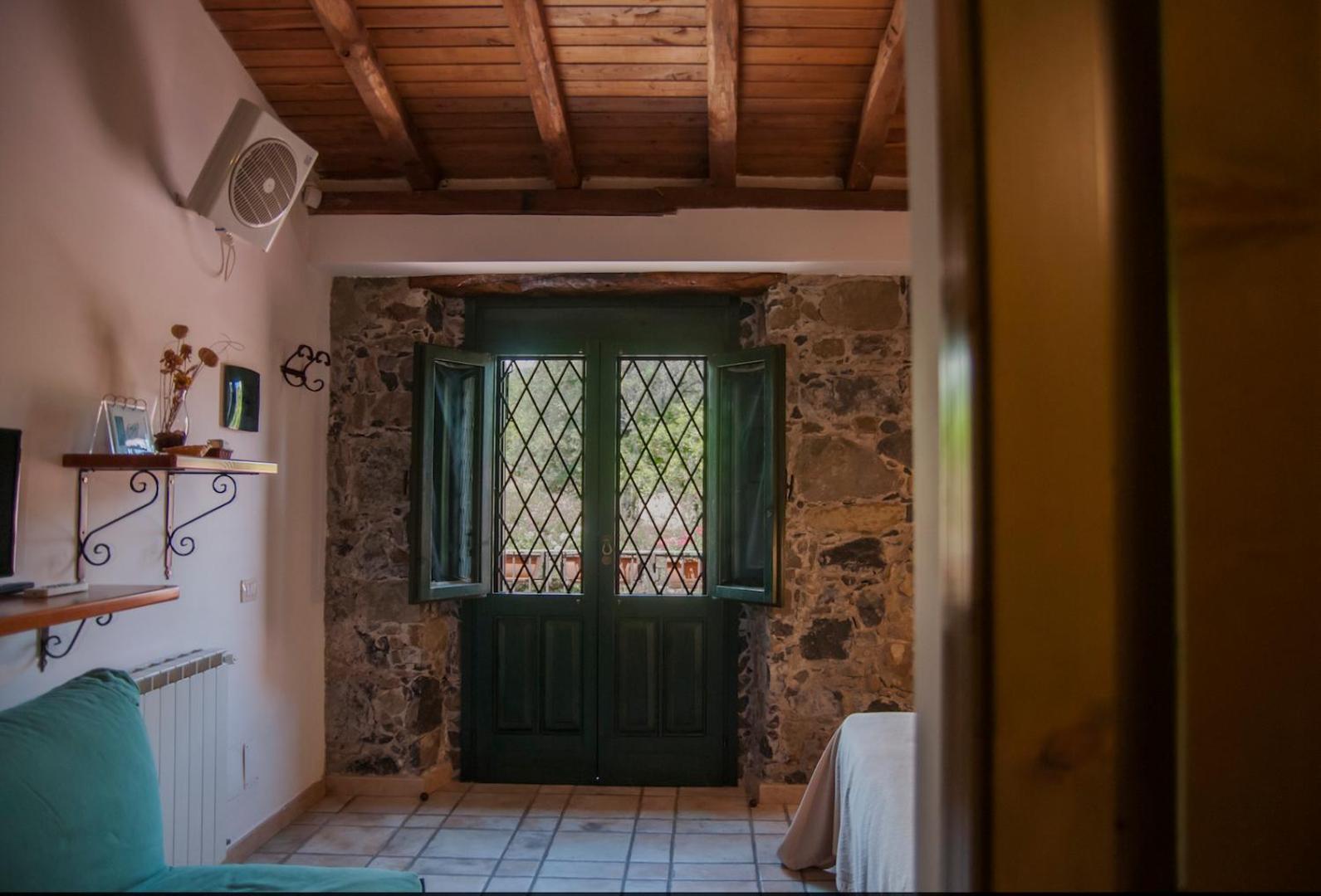 Antico Borgo Etneo Country Hotel