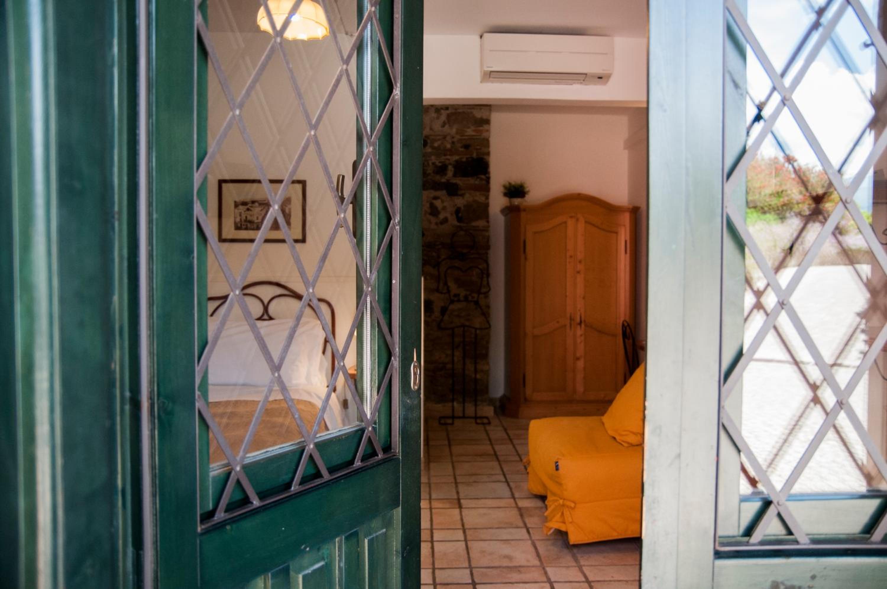 Antico Borgo Etneo Country Hotel