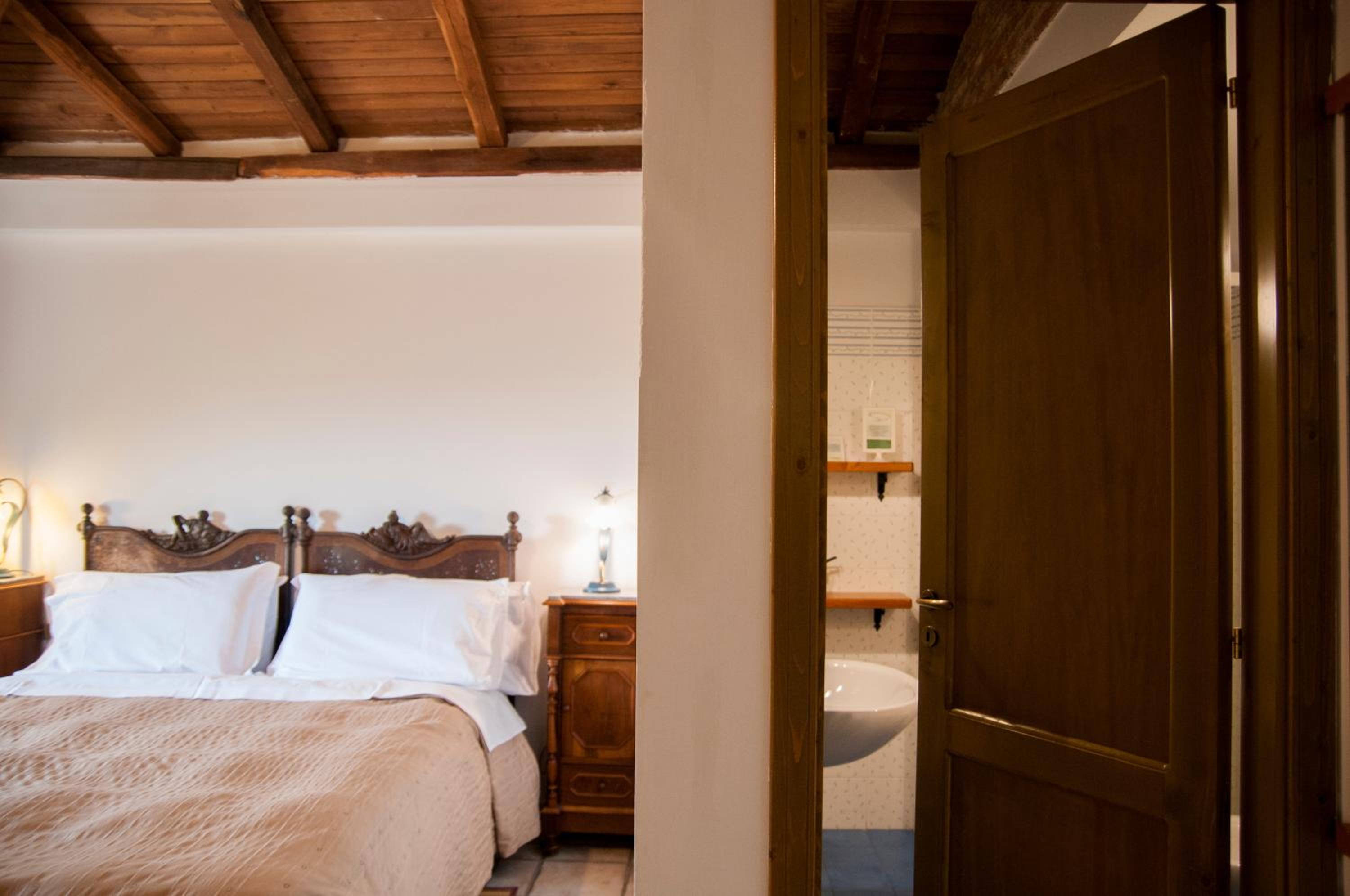Antico Borgo Etneo Country Hotel