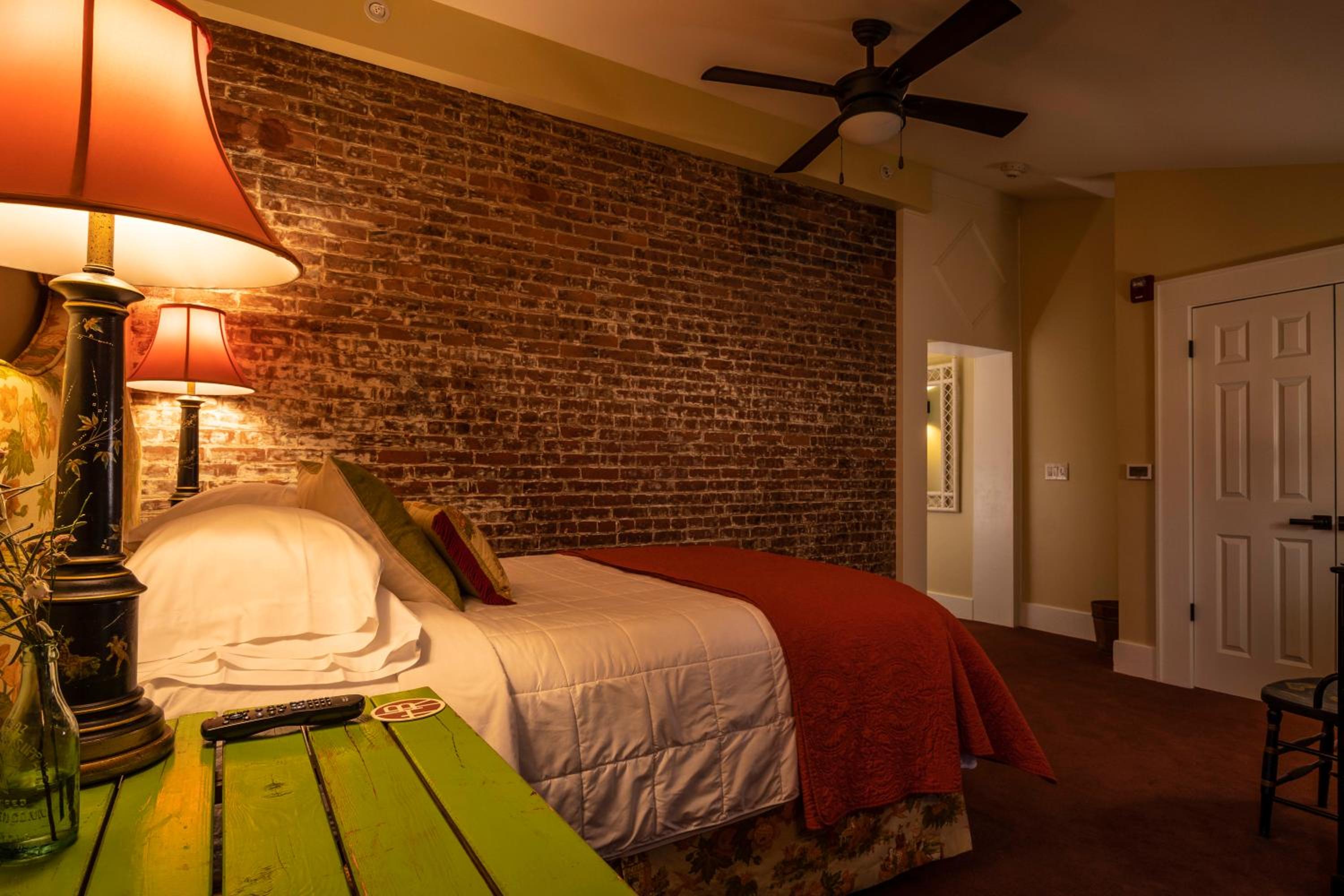 Hotel Broad Ripple
