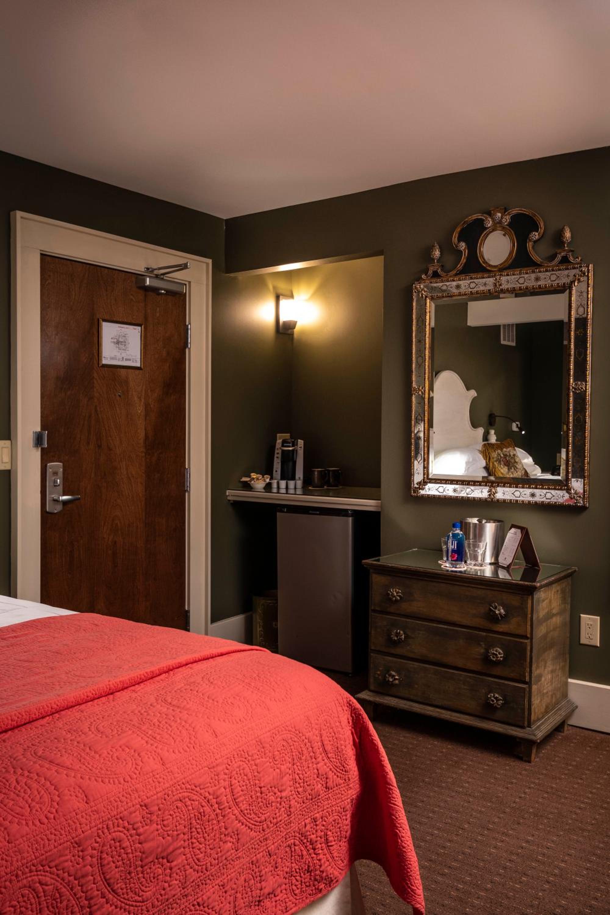 Hotel Broad Ripple