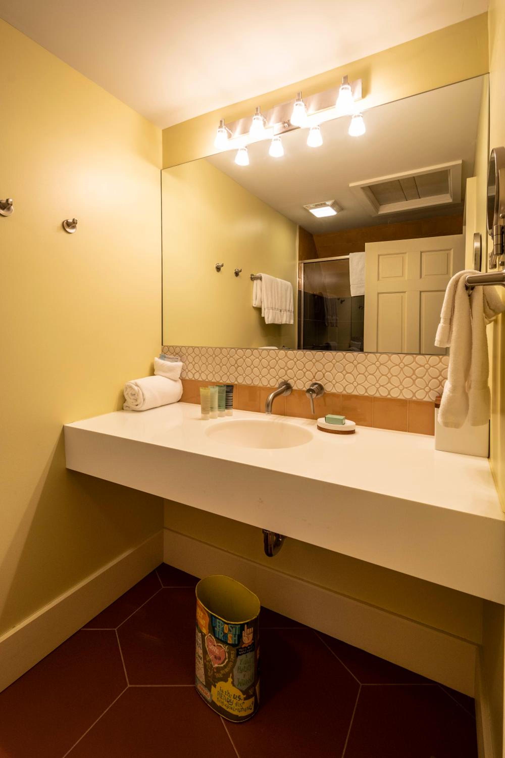 Hotel Broad Ripple
